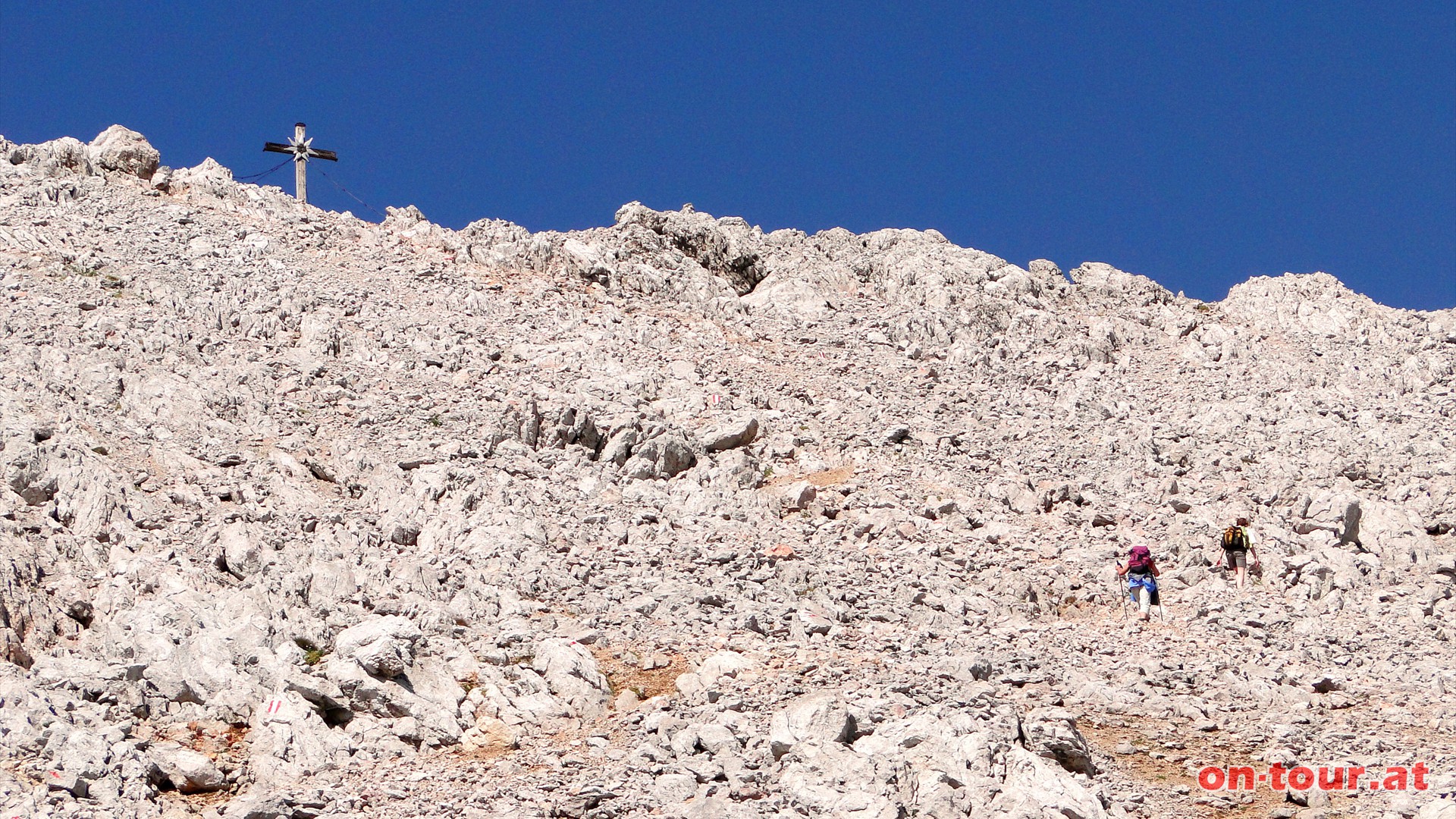 Kurze, leichte Kletterpassagen sind zu berwinden - Trittsicherheit und Schwindelfreiheit!