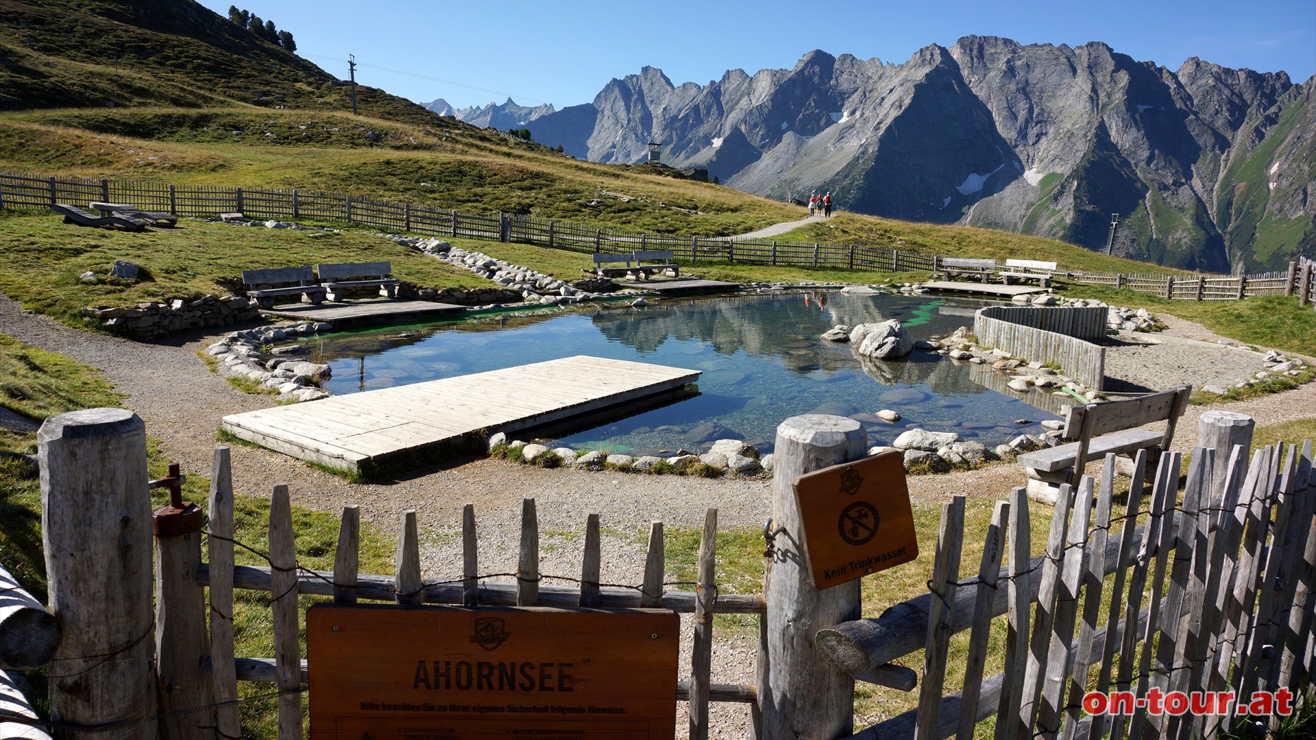 So, jetzt gemma aber Richtung Ahornspitze. Vorbei am Ahornsee, ein nettes Planschbecken fr Kinder und erschpfte Berggeher.