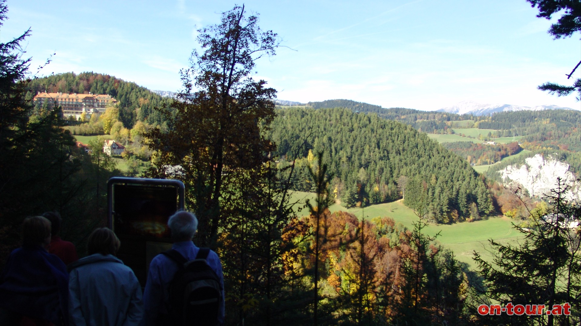 Weiter zum Wolfsbergkogel und zur Doppelreiteraussichtswarte.