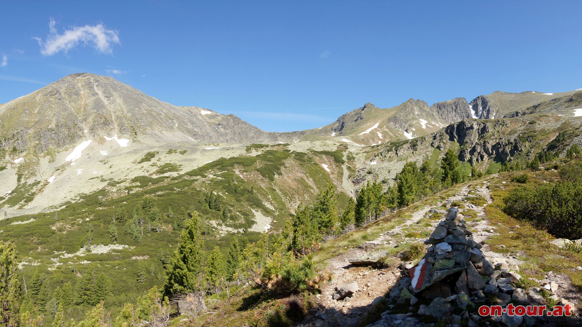 Steinkarspitze links, Bauleiteck rechts.