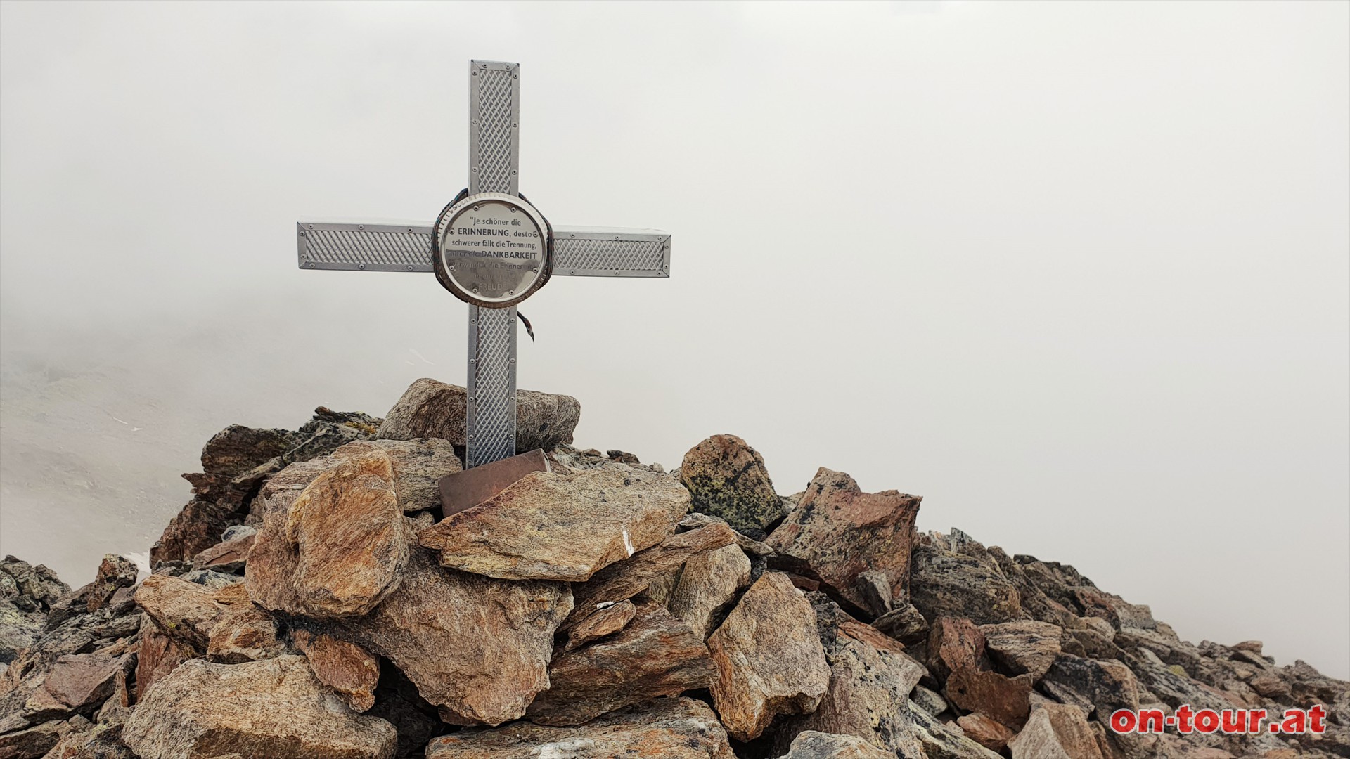 Bergler Fernerkogel; -Je schner die Erinnerung, desto schwerer fllt die Trennung, aber die Dankbarkeit verwandelt die Erinnerung in eine groe Freude-.