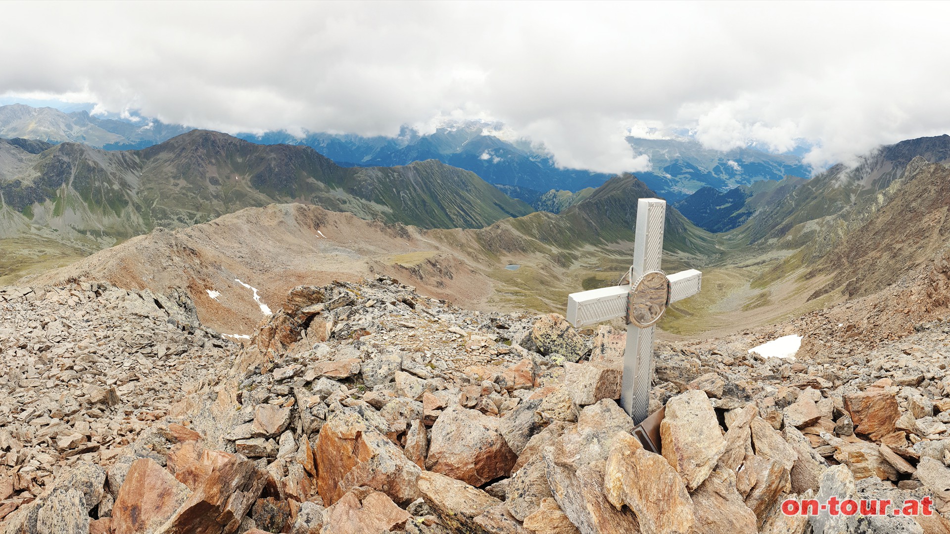 Bergler Fernerkogel; W-Panorama mit Arzkopf und Berglertal.