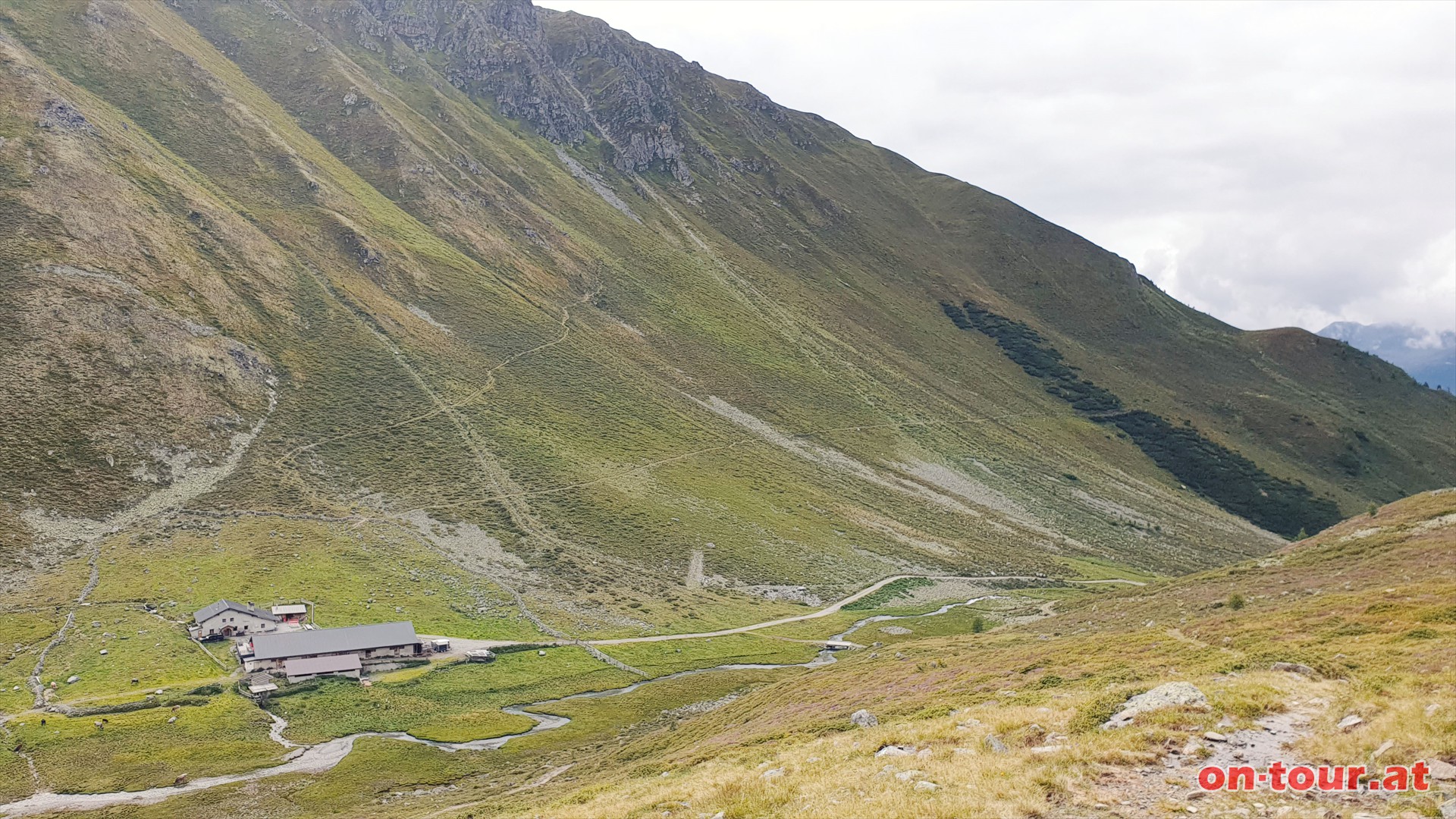 Platzalm. Weiter ber die Blaue Wand Richtung Gschneier Alm.