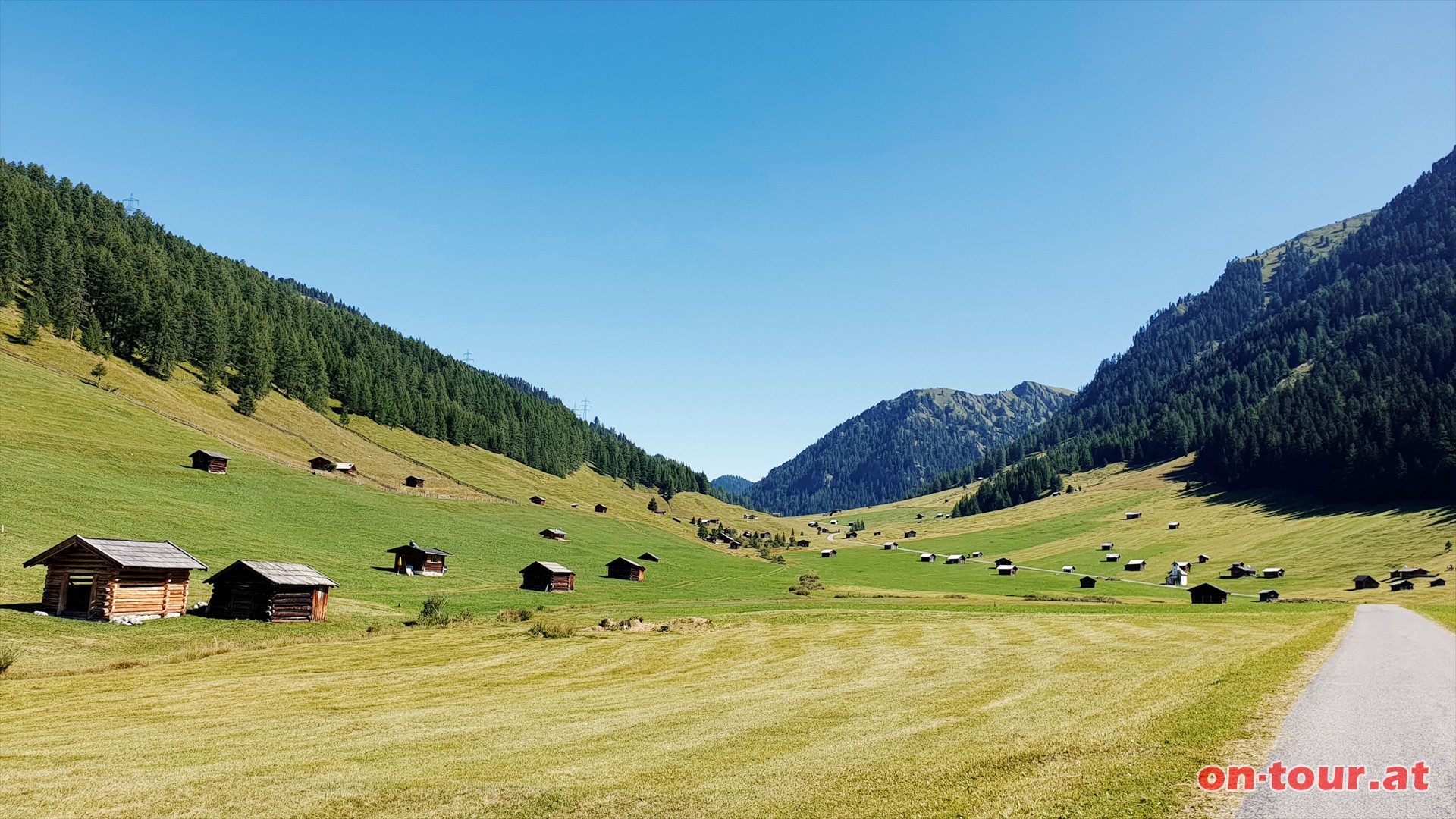 Start; Pfundser Tschey Richtung Platzer Alm. Am Ende der Tschey rechts ins ...