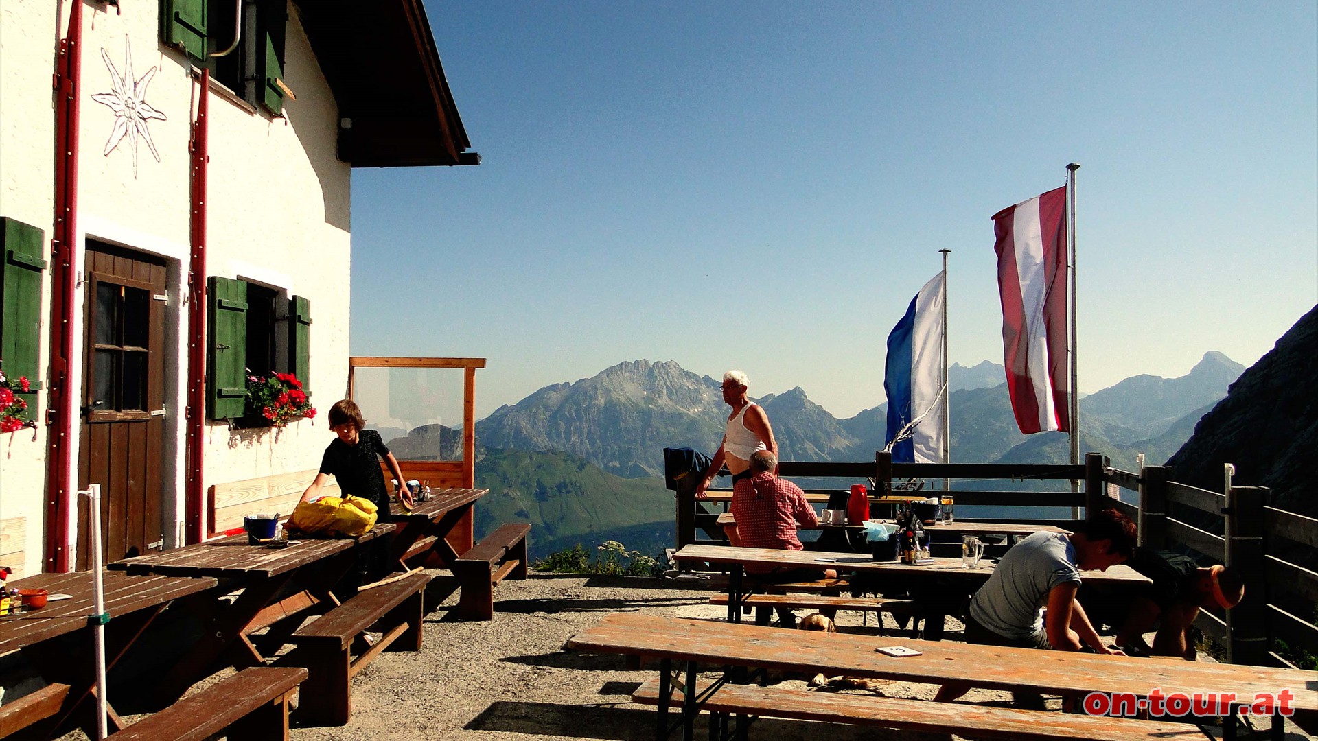 Kurze Rast auf der Passauerhtte.