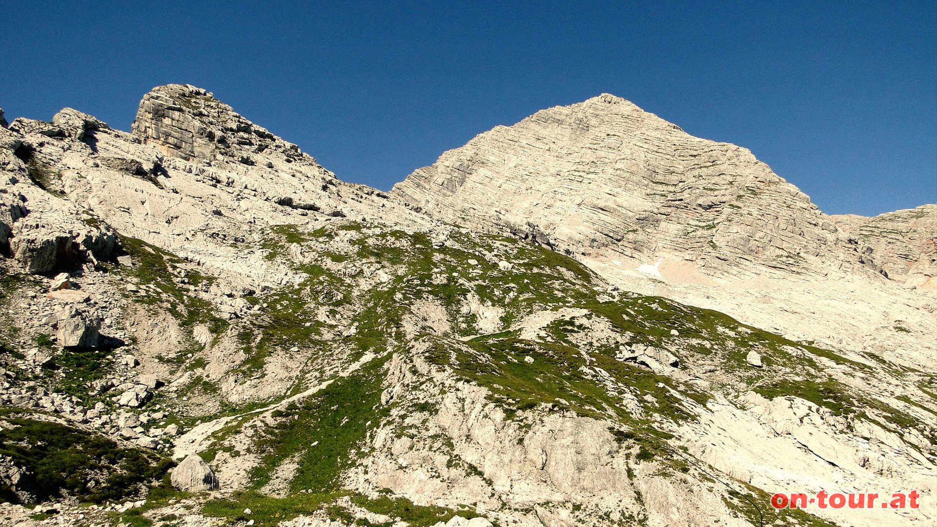 Links der Hochzint und rechts das Birnhorn.