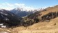 Die Schotterstrae endet bei der Alm. Rckblick zur Nigglalm und in das Kalser Tal. Im Frhjahr kann es hier bereits schneefrei sein.