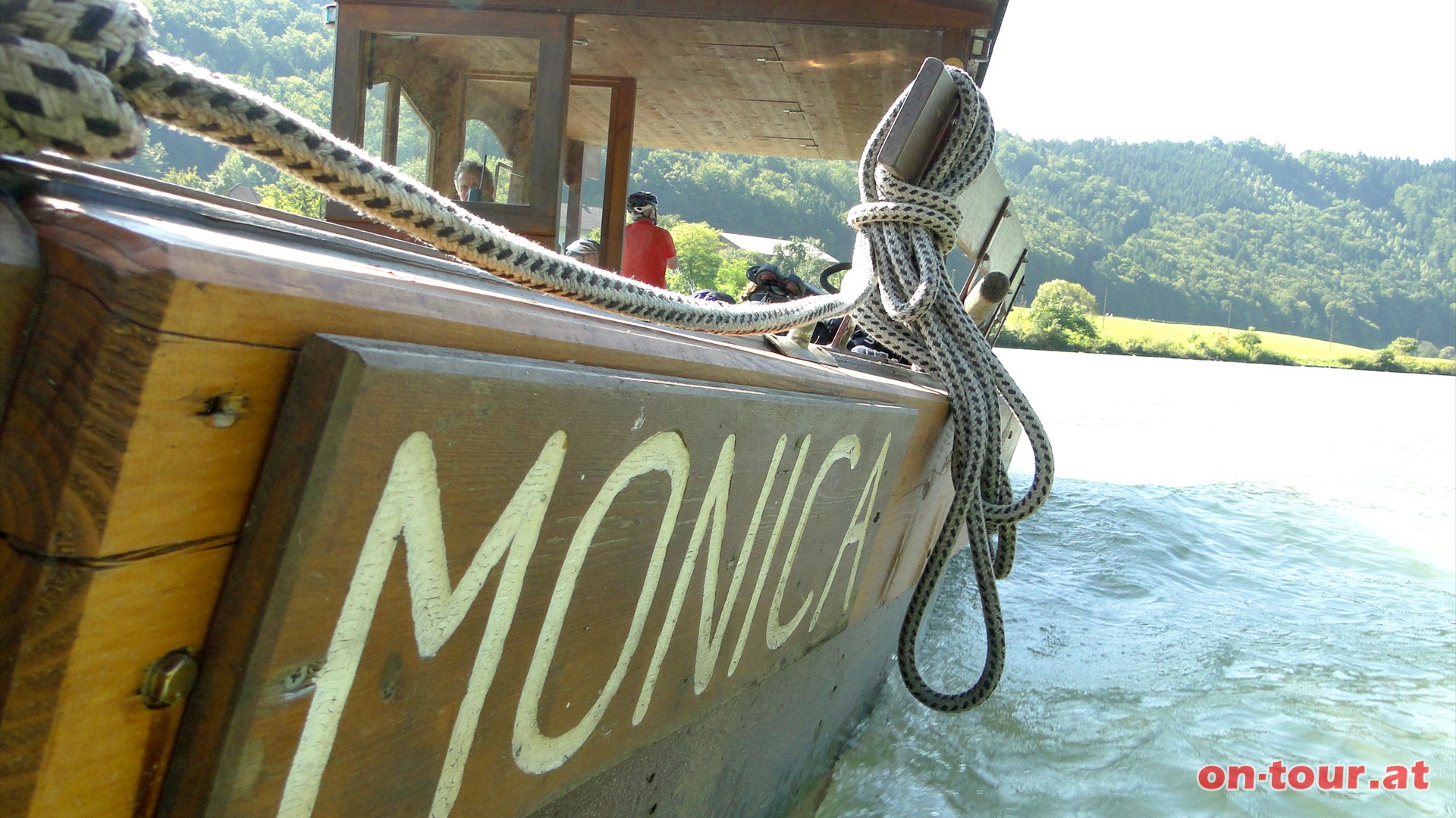 .....(Monica) wir nach dem Abstieg auch die Donau queren.