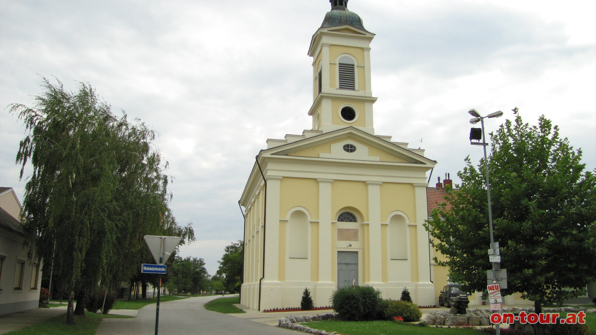 Start in der stlichsten Gemeinde sterreichs - Deutsch Jahrndorf - am Nordrand der Parndorfer Heide.