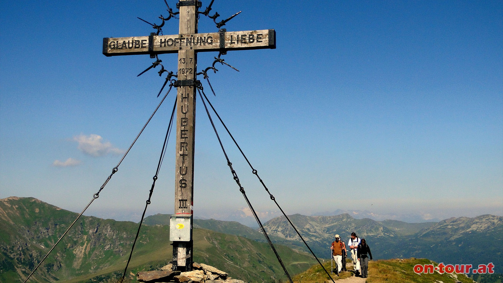 Am Schoberriegel reicht der Blick im Westen bis zur ...