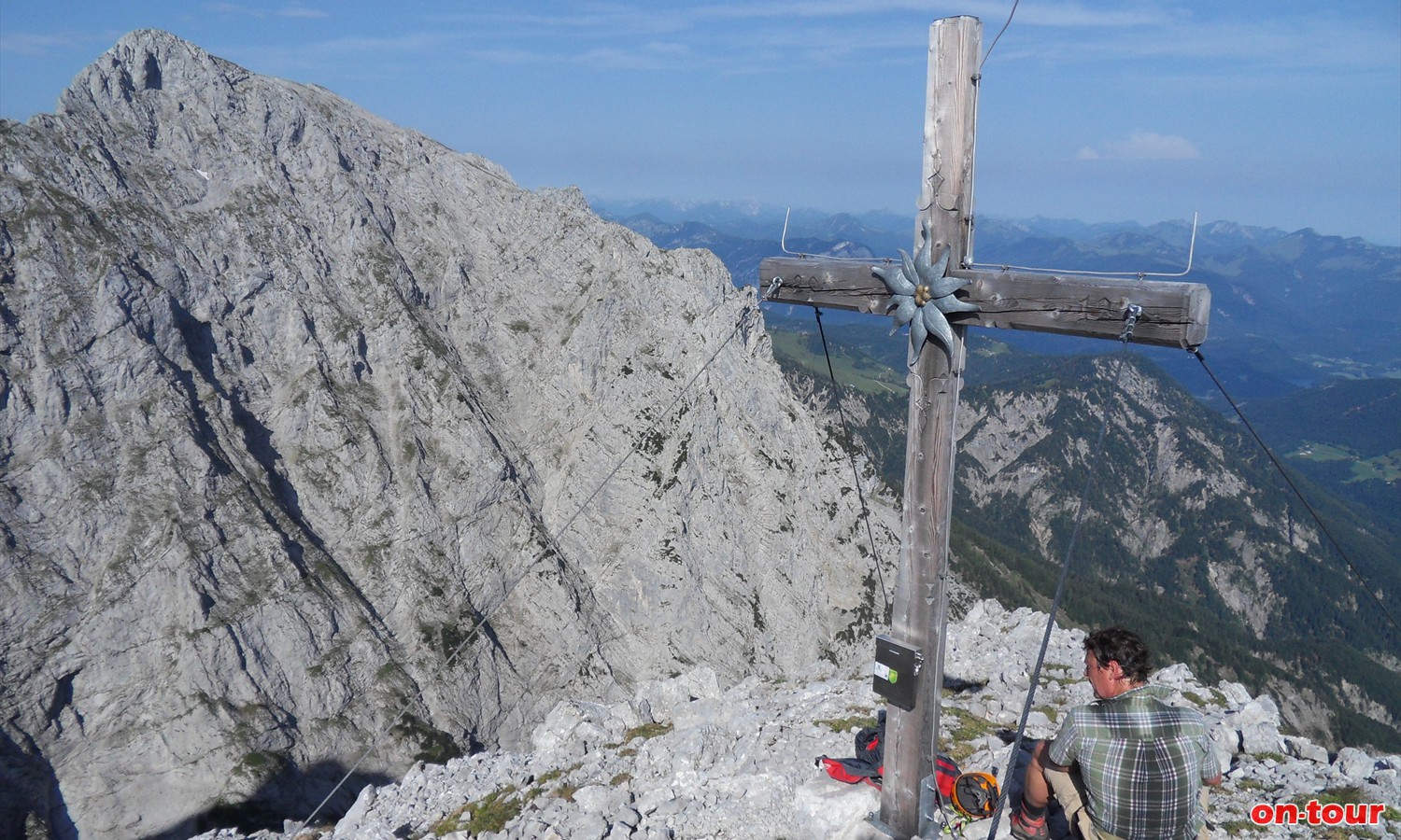 Kleiner Halt (2.116 m). Blick zum Sonneck.