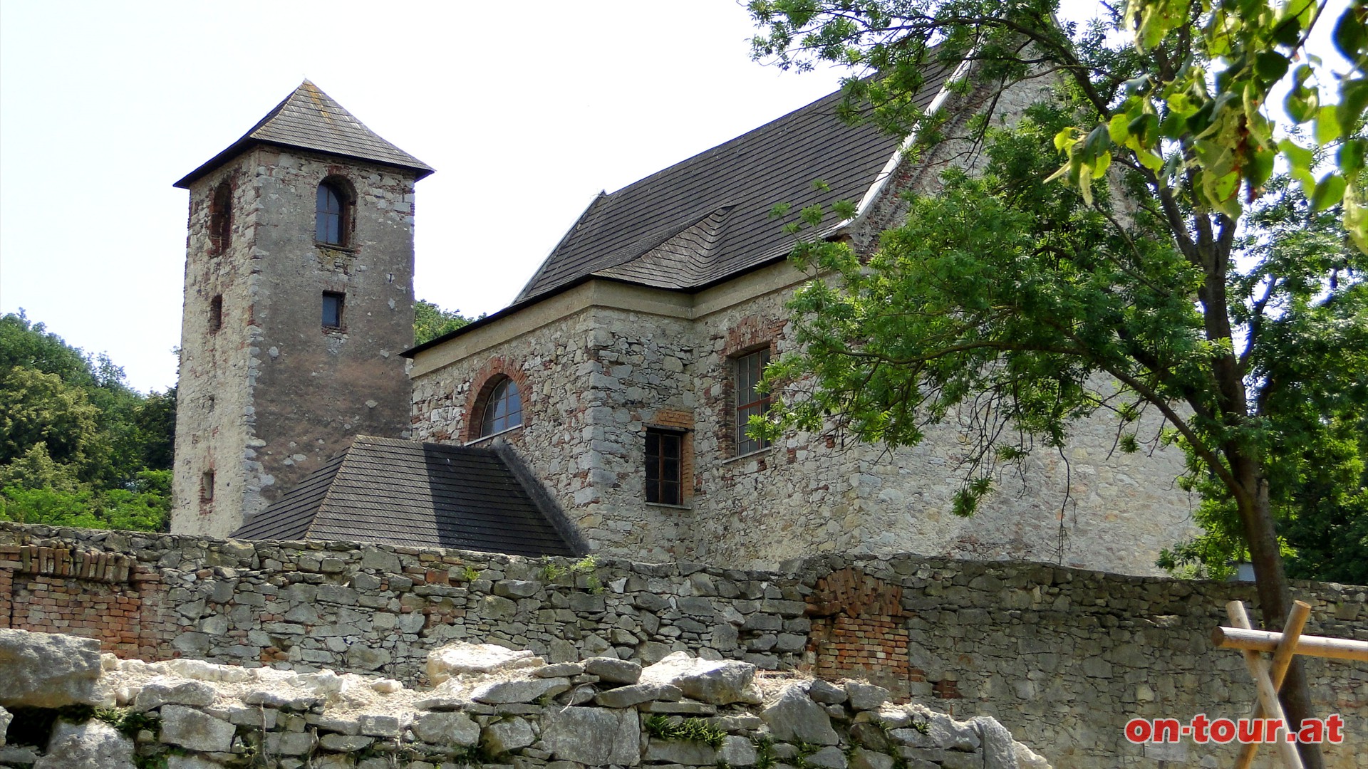 ... ehemaligen Kloster -St. Anna in der W�ste-.