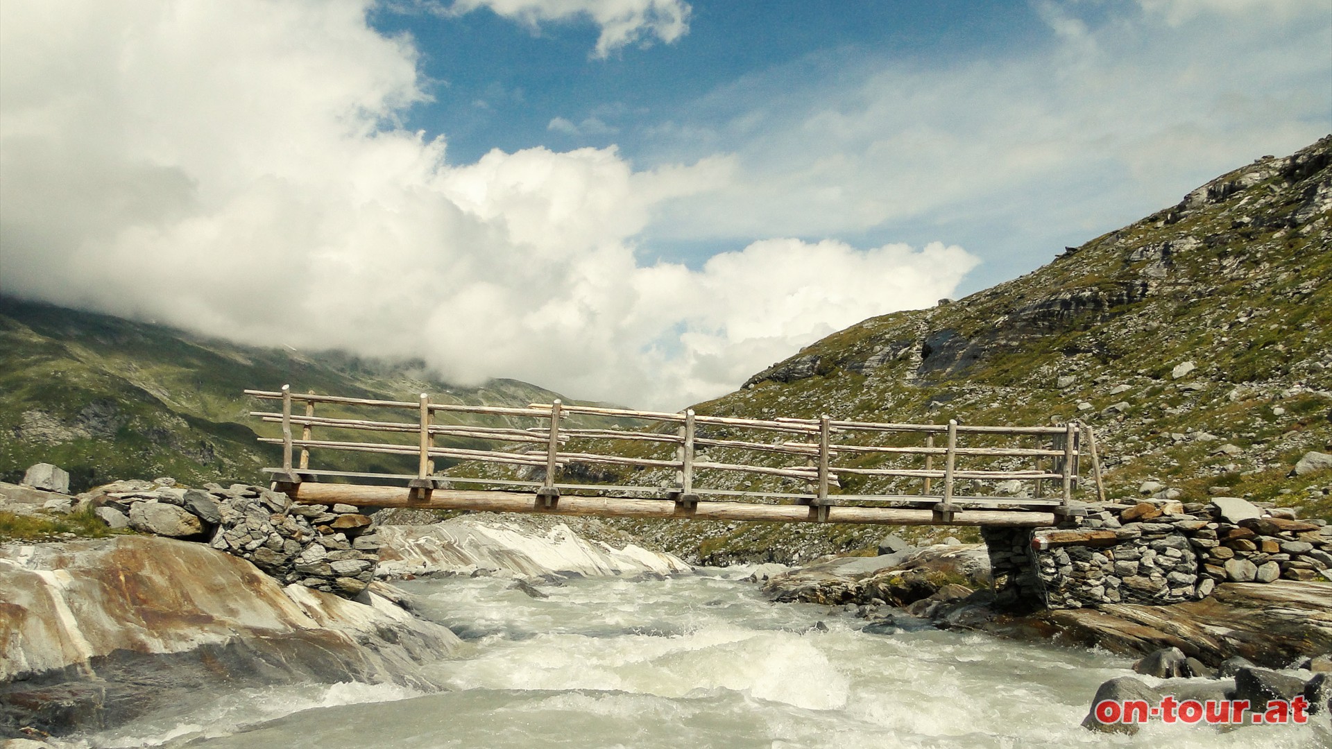 Haltepunkt 21; Brcke ber den Schlatenbach.