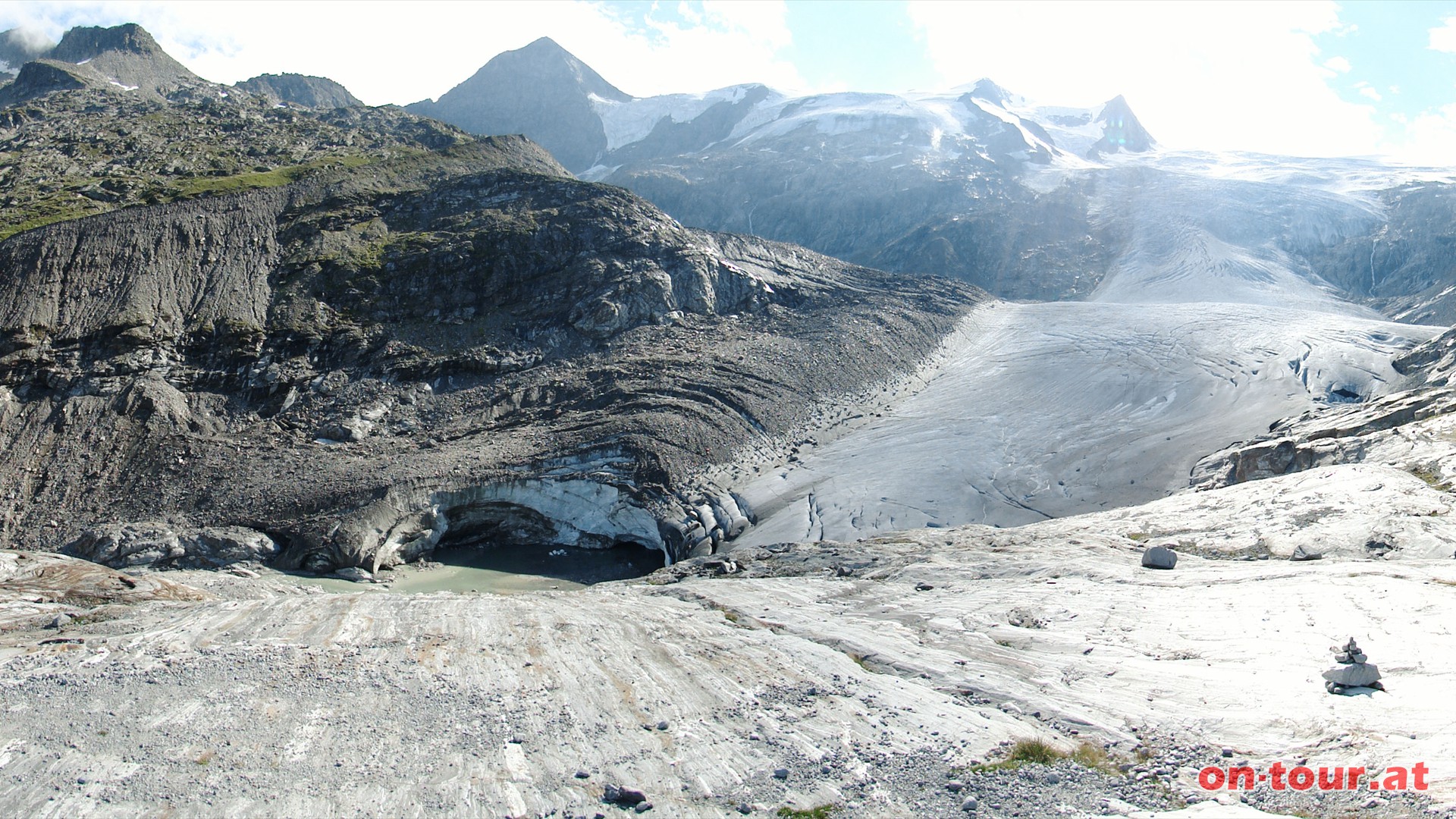 Nach etwa 4 Stunden ist das untere Ende des Schlatenkees-Gletschers erreicht. Station 24; Gletscherstirn und Gletscherzunge.