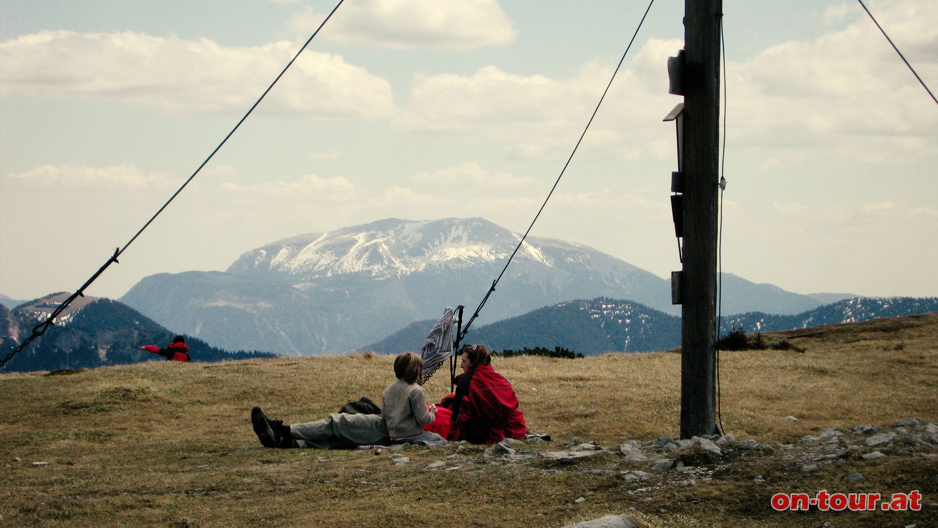 Im Osten der Schneeberg.