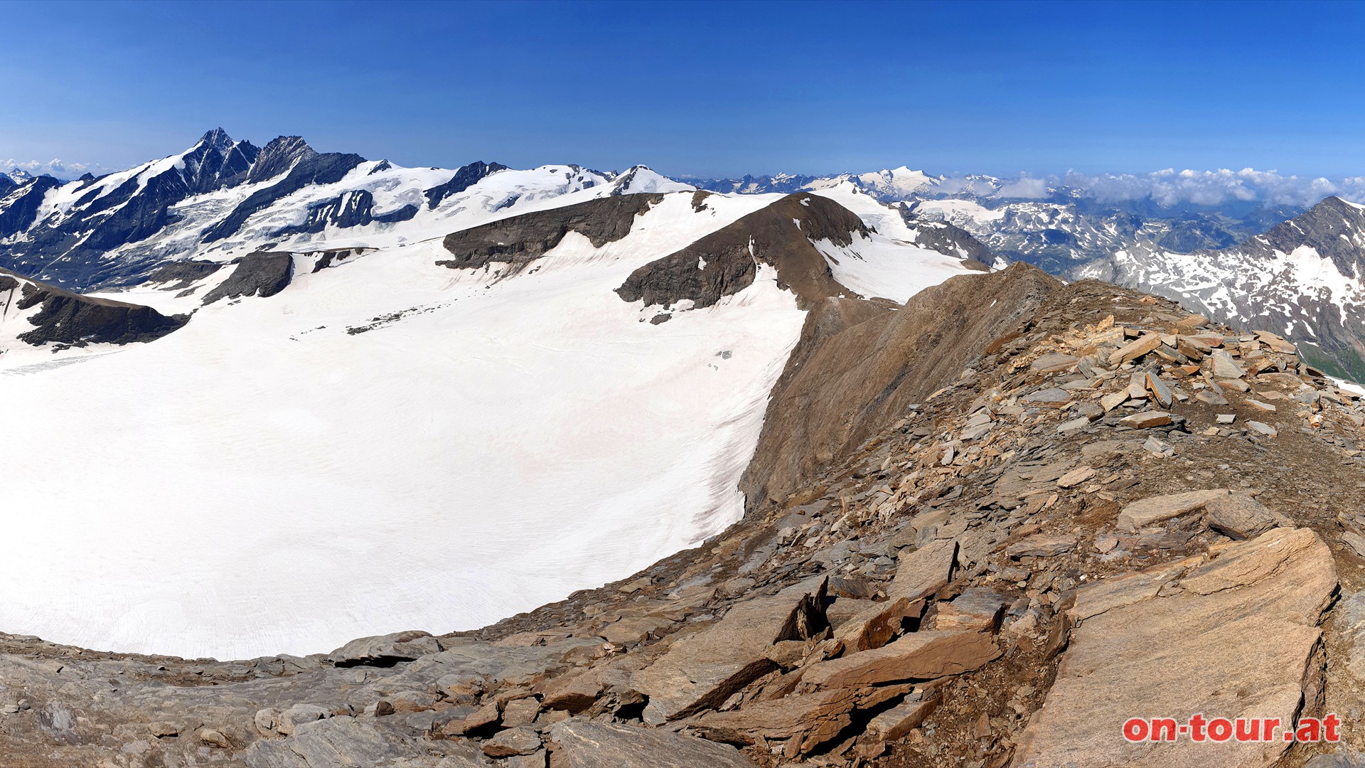 Groer Brenkopf; SW-Panorama mit Aufstiegsweg ab Oberwalderhtte. Der Glockner links.