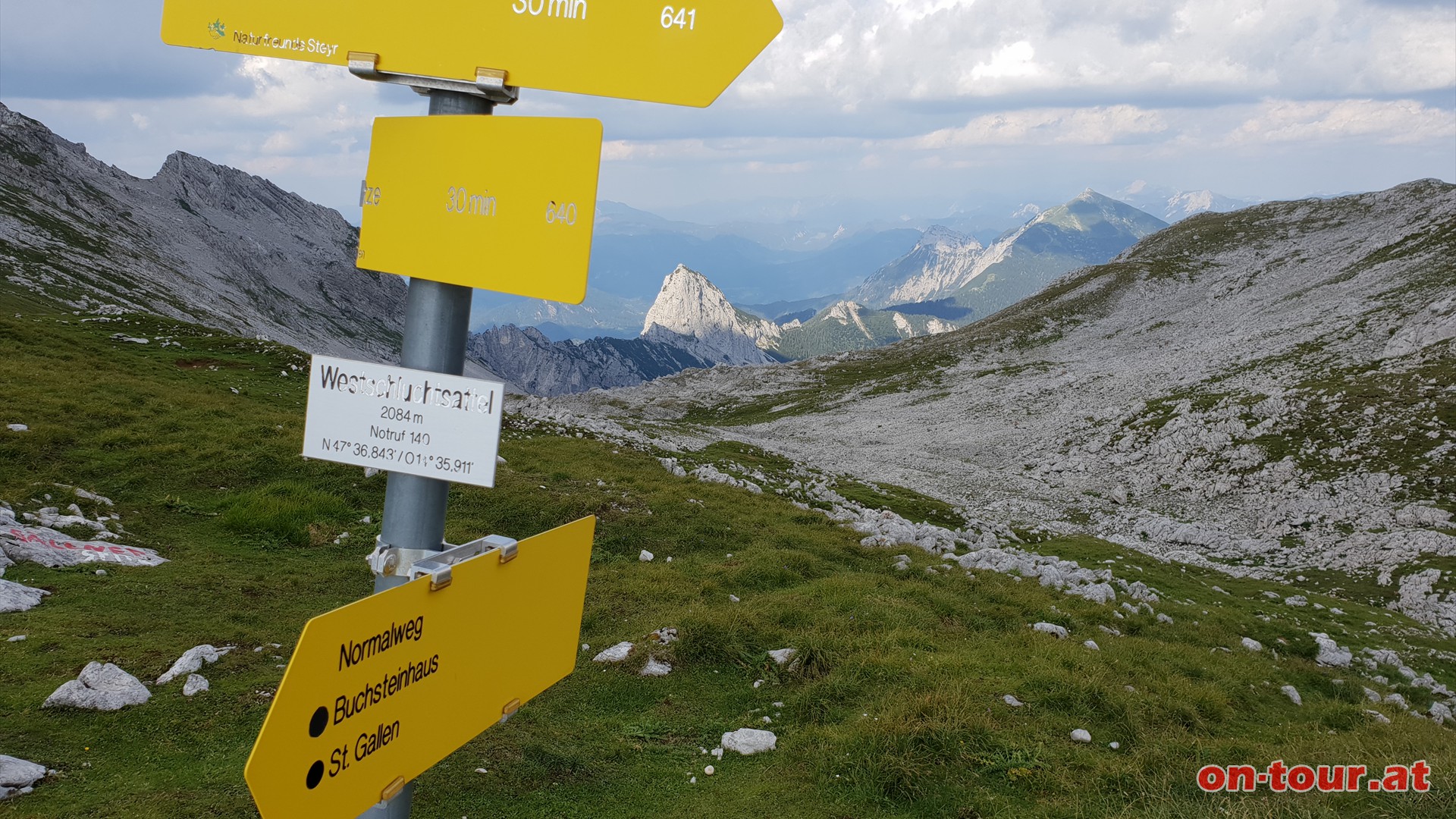 Abstieg ber den Normalweg beim Westschluchtsattel.