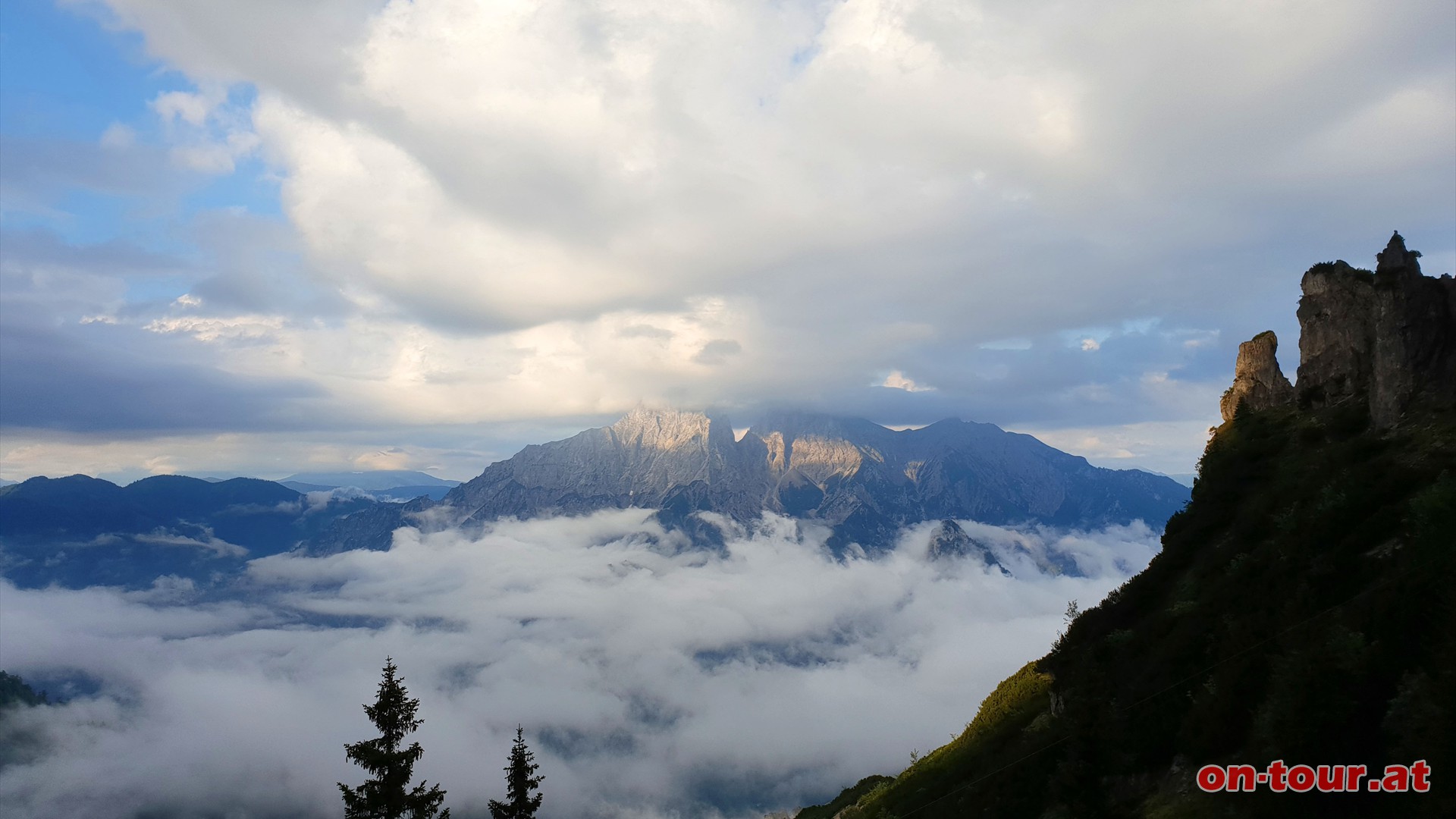 Im SW die Reichensteingruppe.