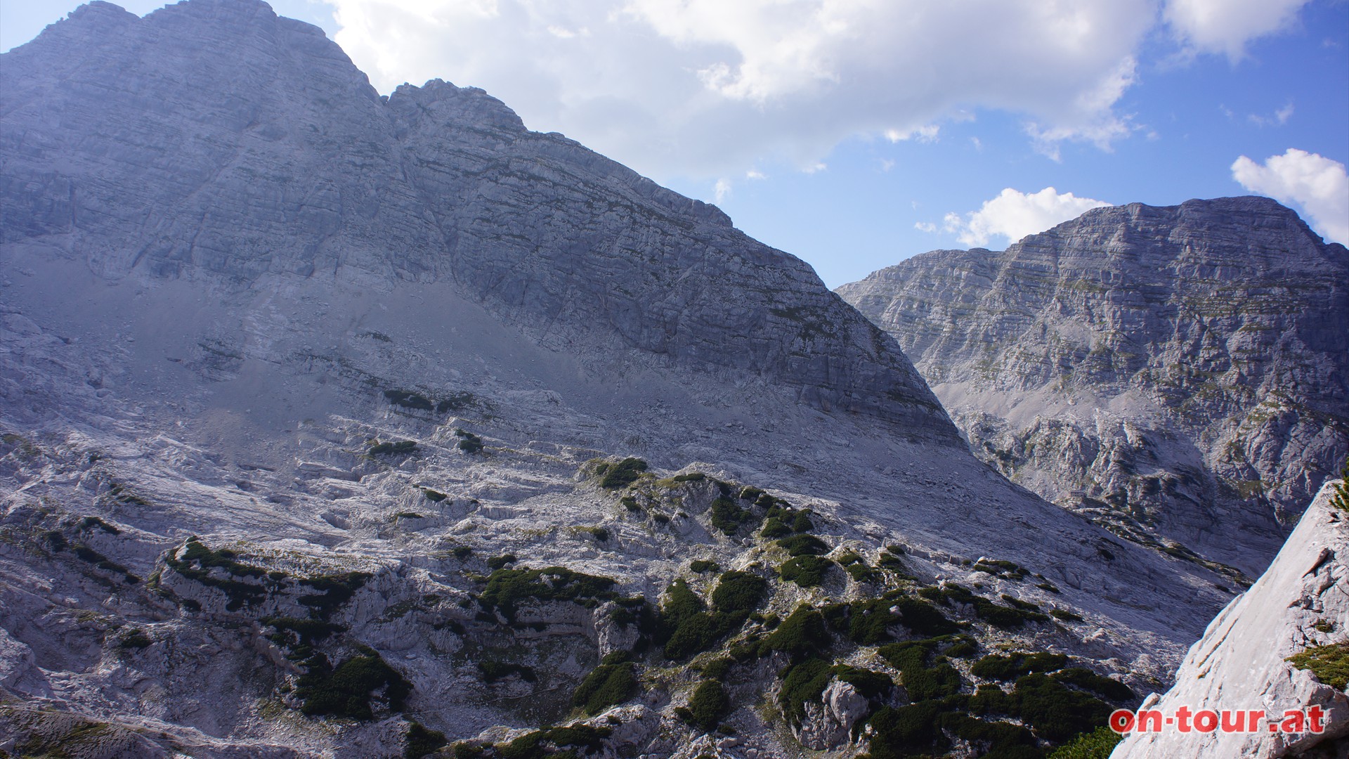 Im Westen das Reifhorn (links) und das Breithorn (rechts).