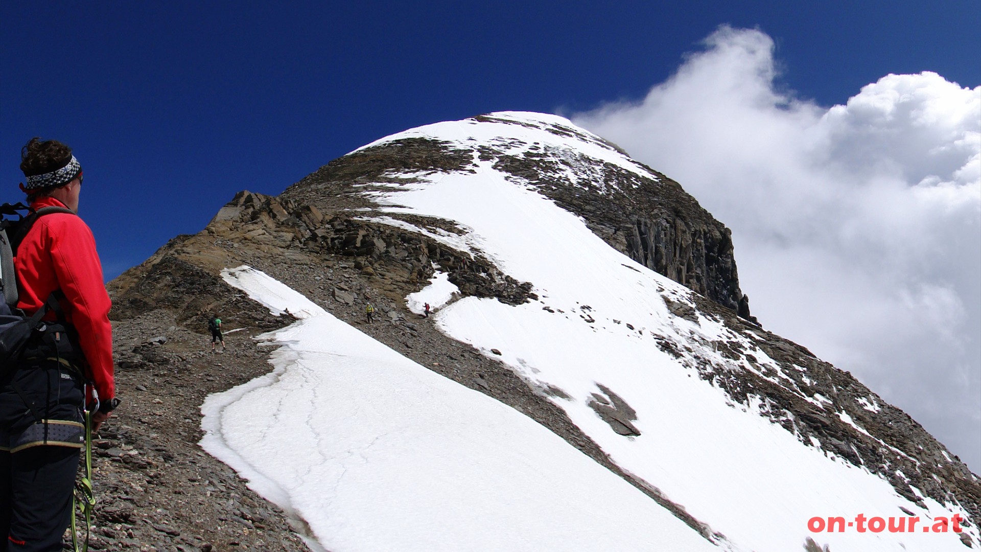 Auf der Sdwestflanke zum Westgrat.