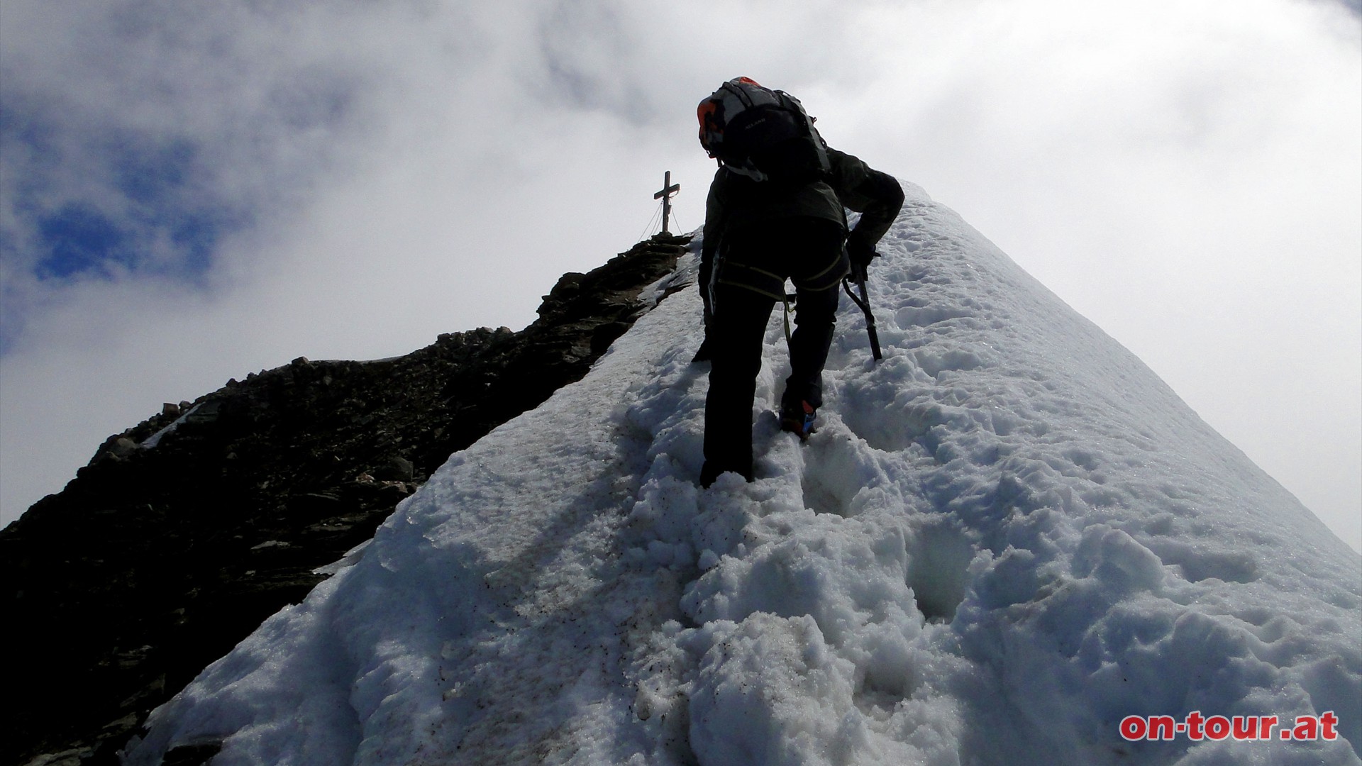 Die letzten, bei Schnee oder Eis, mitunter heiklen Meter bis zum Gipfel.