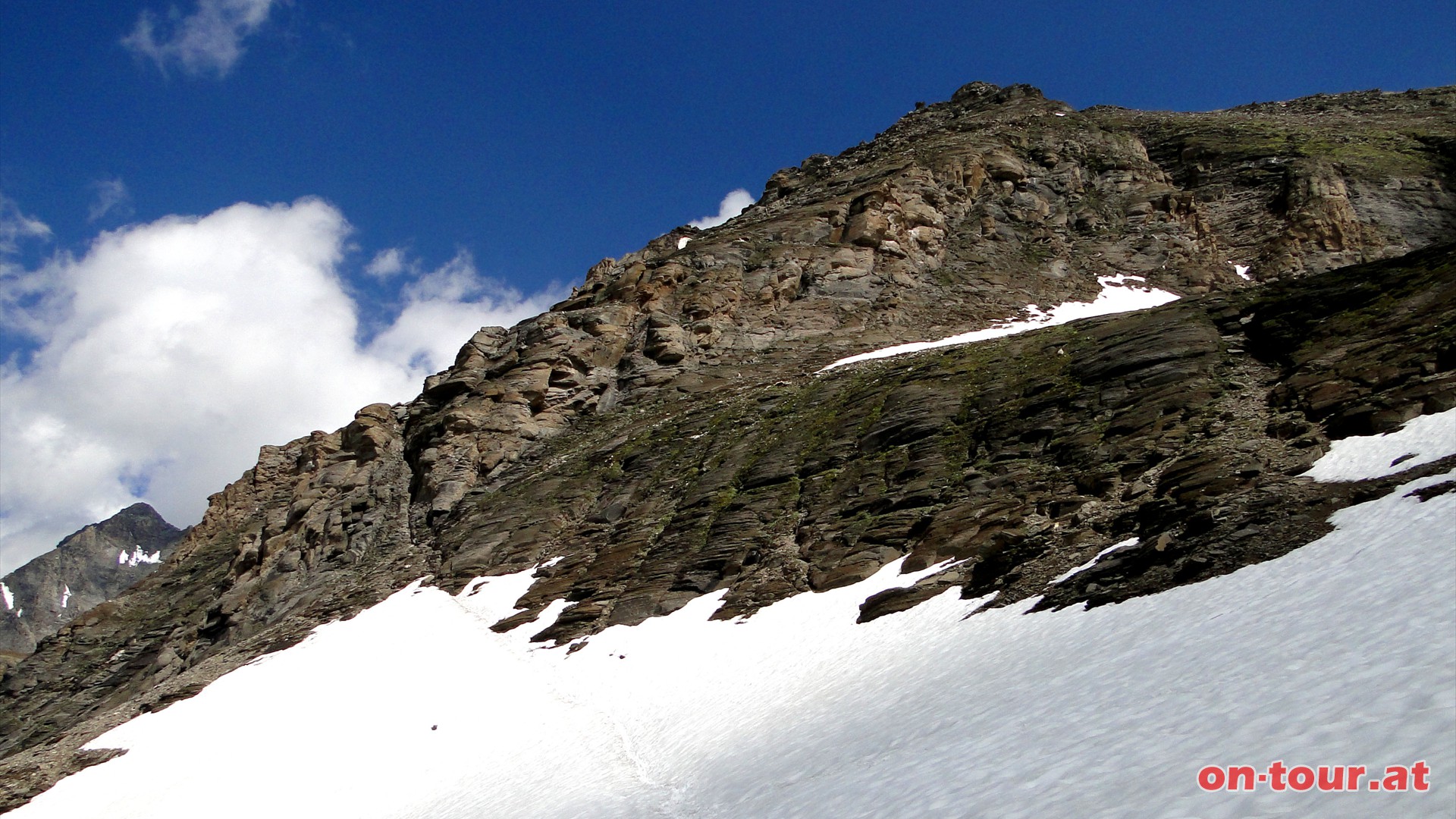 Weiterer Aufstieg zum Fochezkopf, inkl. leichter, versicherter Kletterei.