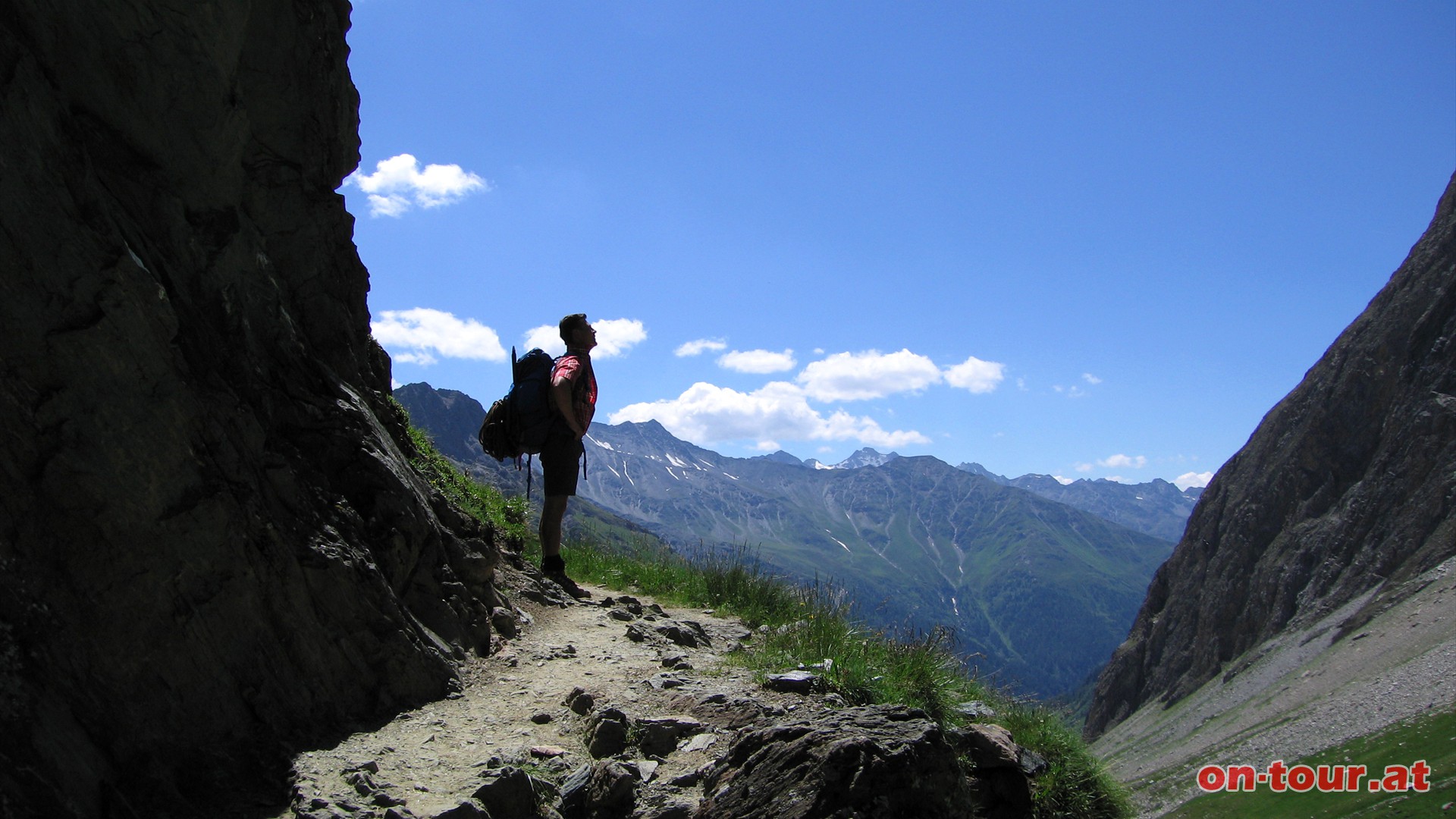 Bei einer Weggabelung auf 2.325m (Salmhtte, Glorer Htte) geht es weiter Richtung Norden. 