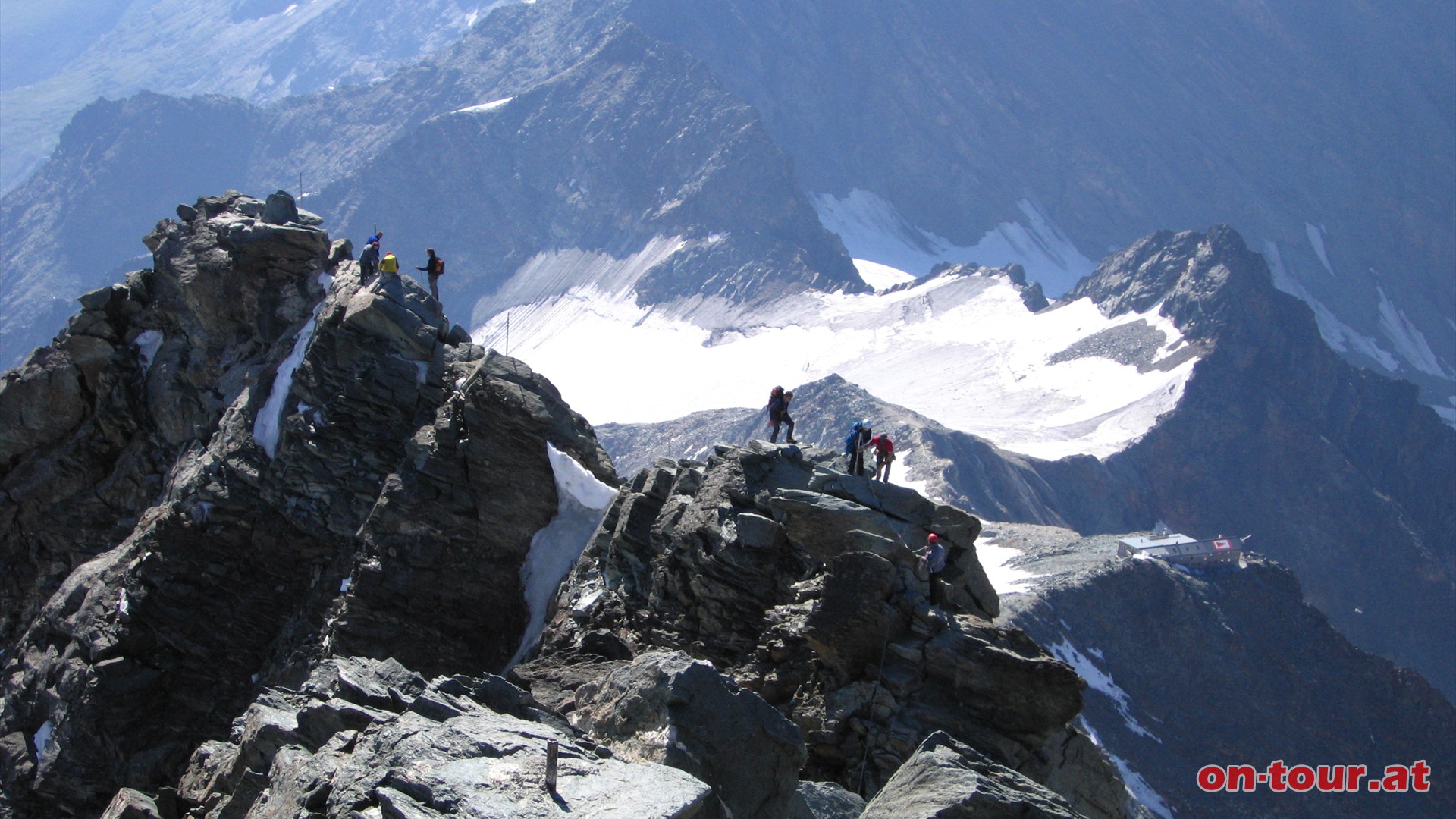 Kleinglockner, Hofmannskees und rechts unten die Erzherzog-Johann-Htte.