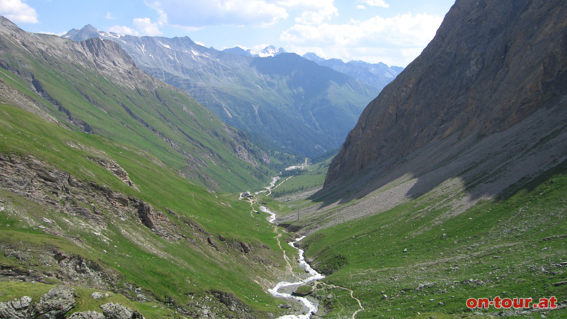 Weg mit Aussicht ins untere Kdnitztal.