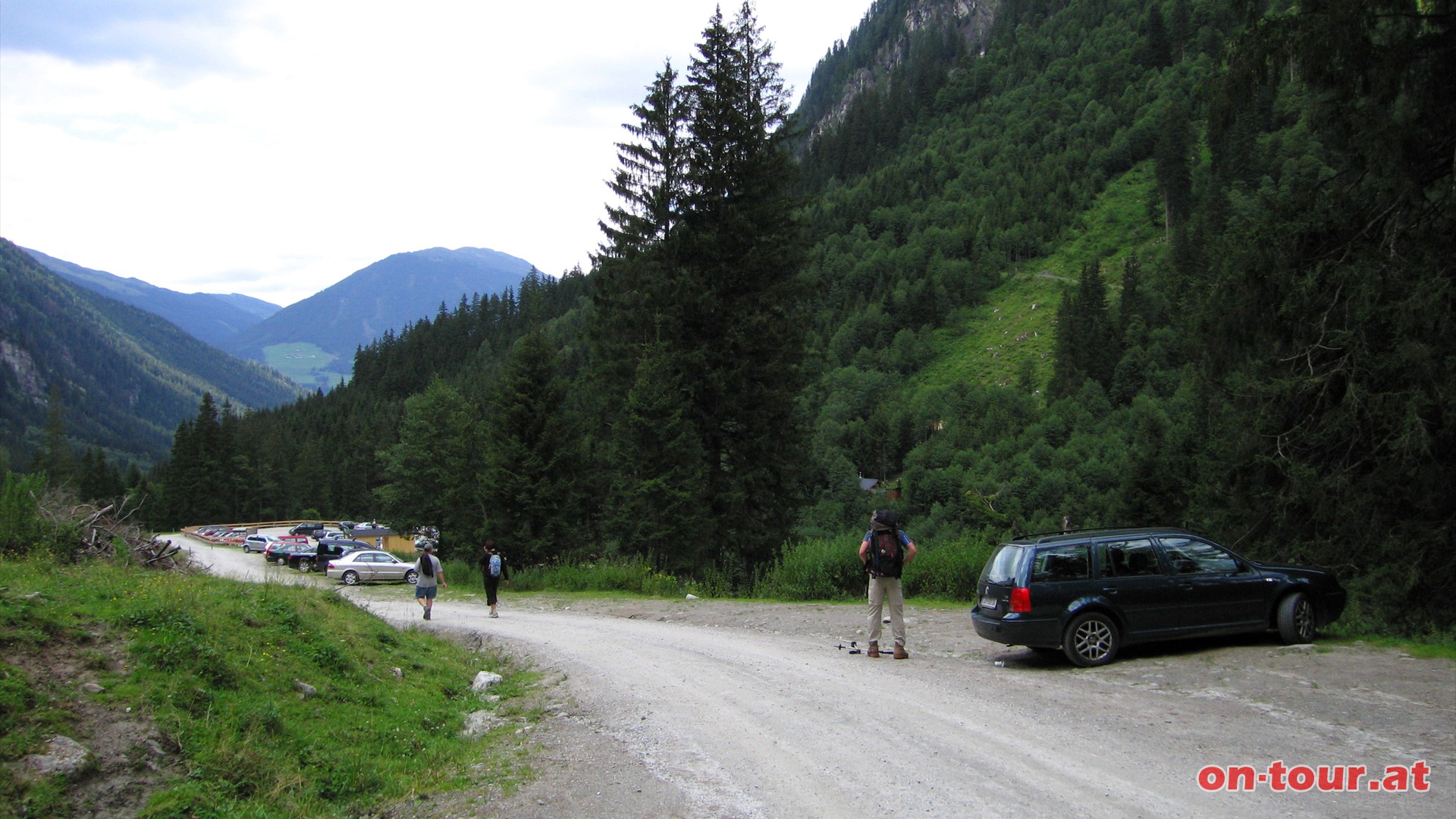 Tourausgangspunkt ist der Parkplatz beim Hopffeld-Boden im Obersulzbachtal. 