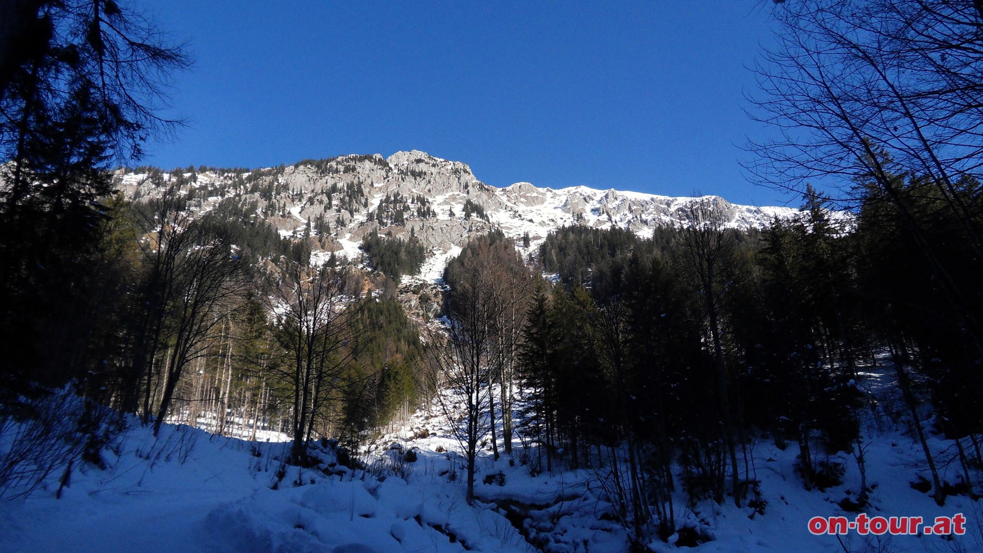 Nach der Klamm ist die Klbl-Galtviehmuer im Blickfeld.