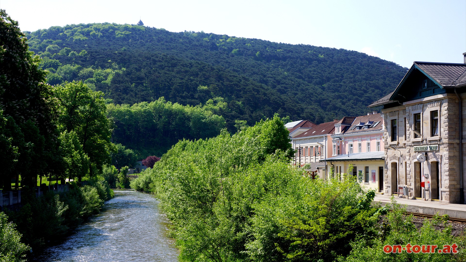 Der Bahnhof in Berndorf ist ein idealer Ausgangspunkt.