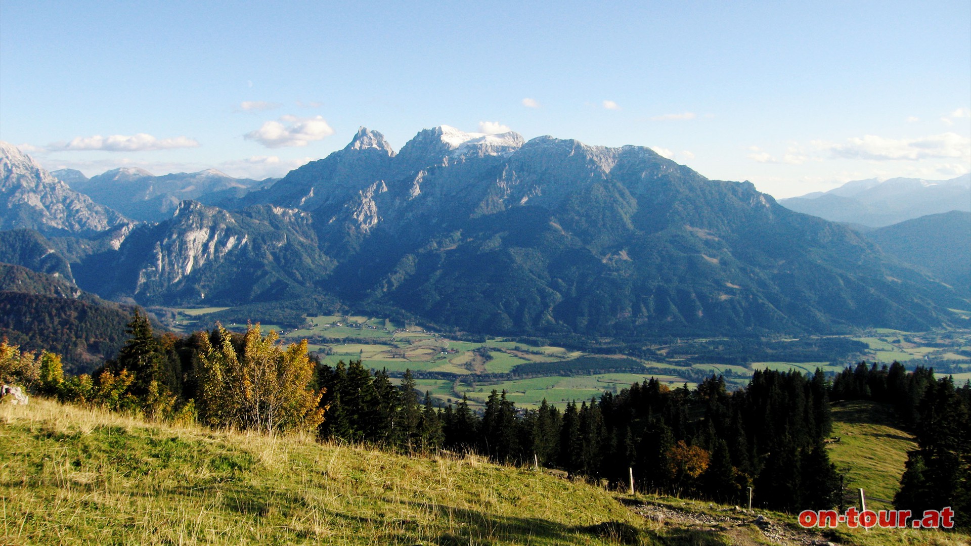 Im Sden die Gesuseberge wie Reichenstein oder Sparafeld.