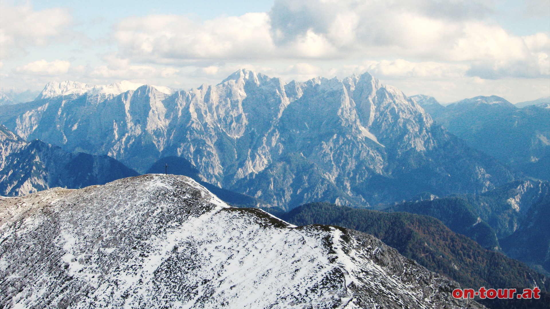 Rckblick zum Mittagskogel und den Gesusebergen.