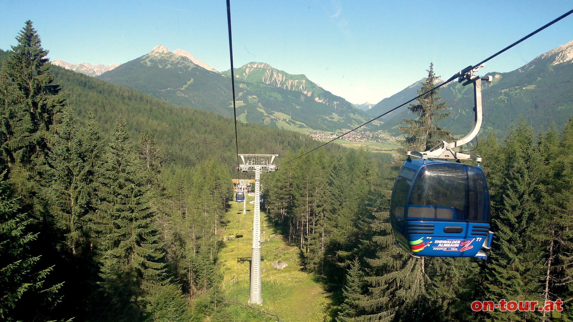 Ausgangspunkt ist Ehrwald, oder eigentlich die Ehrwalder Alm, die mit der Alm-Bahn schnell erreicht wird.