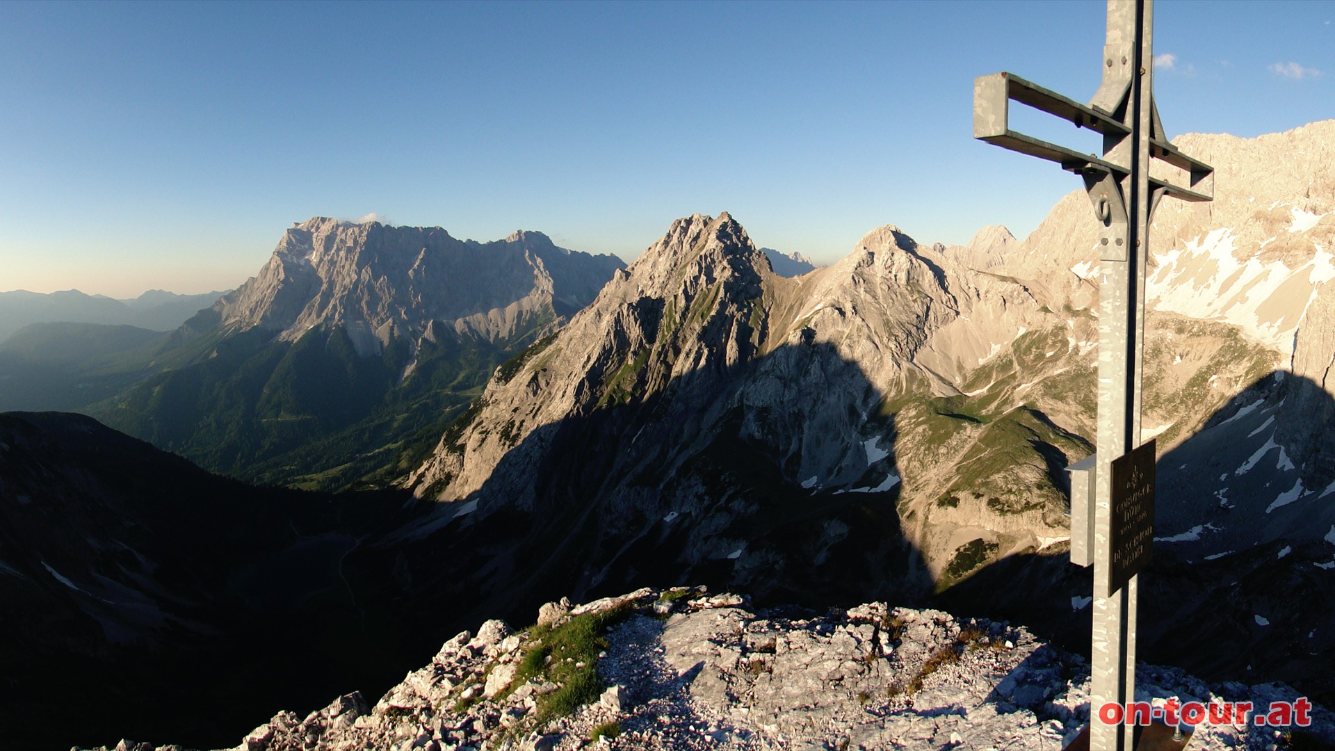 Vorderer Drachenkopf. Fr die 400 zustzlichen Hhenmeter sollten zustzlich 2 Stunden eingeplant werden.