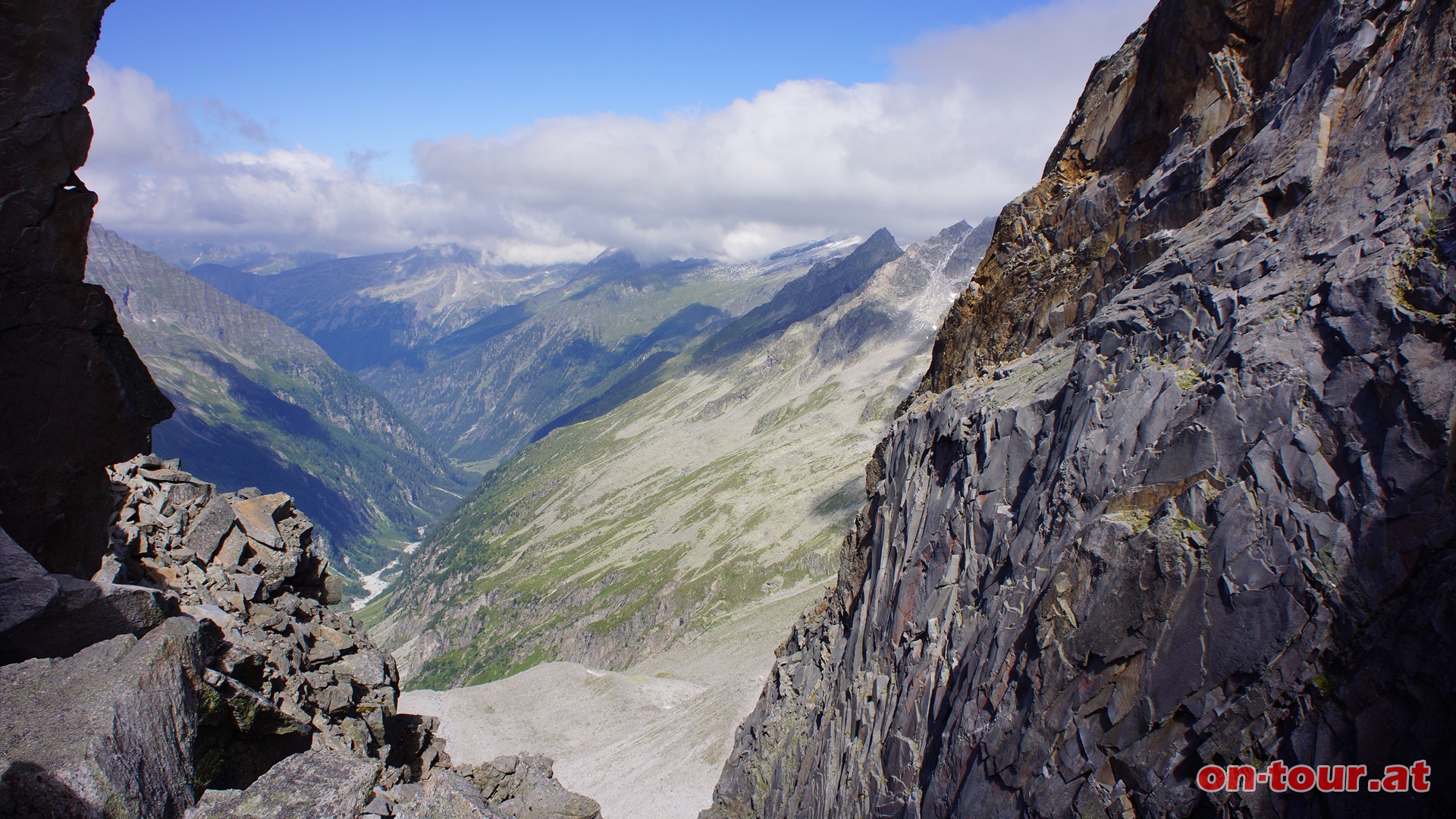 Lassacher Winkelscharte. Blick ins Seebachtal.