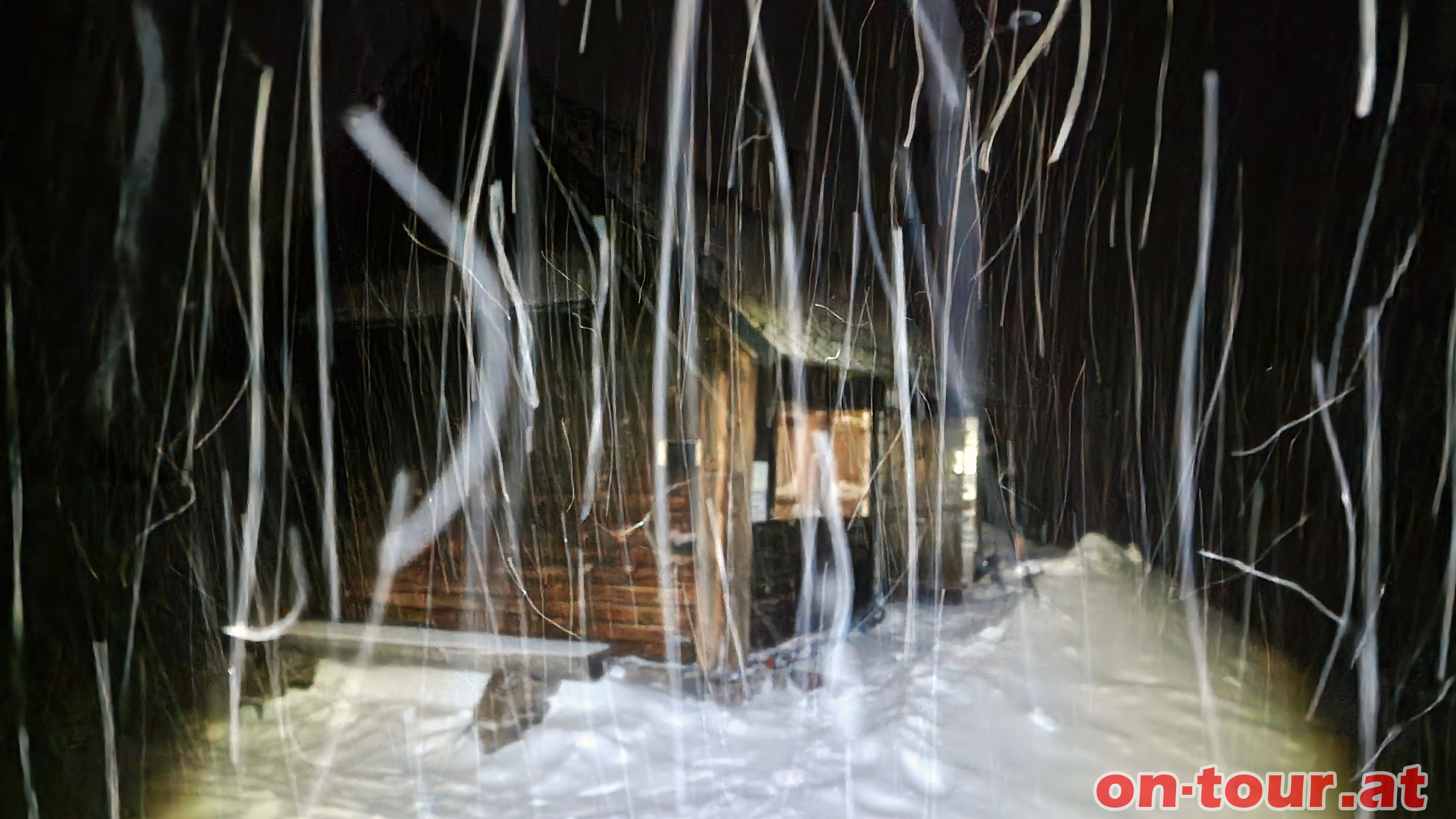 ber Forststrae, Ochsenbden und Langen Boden zur Villacher Htte (Selbstversorgerhtte).