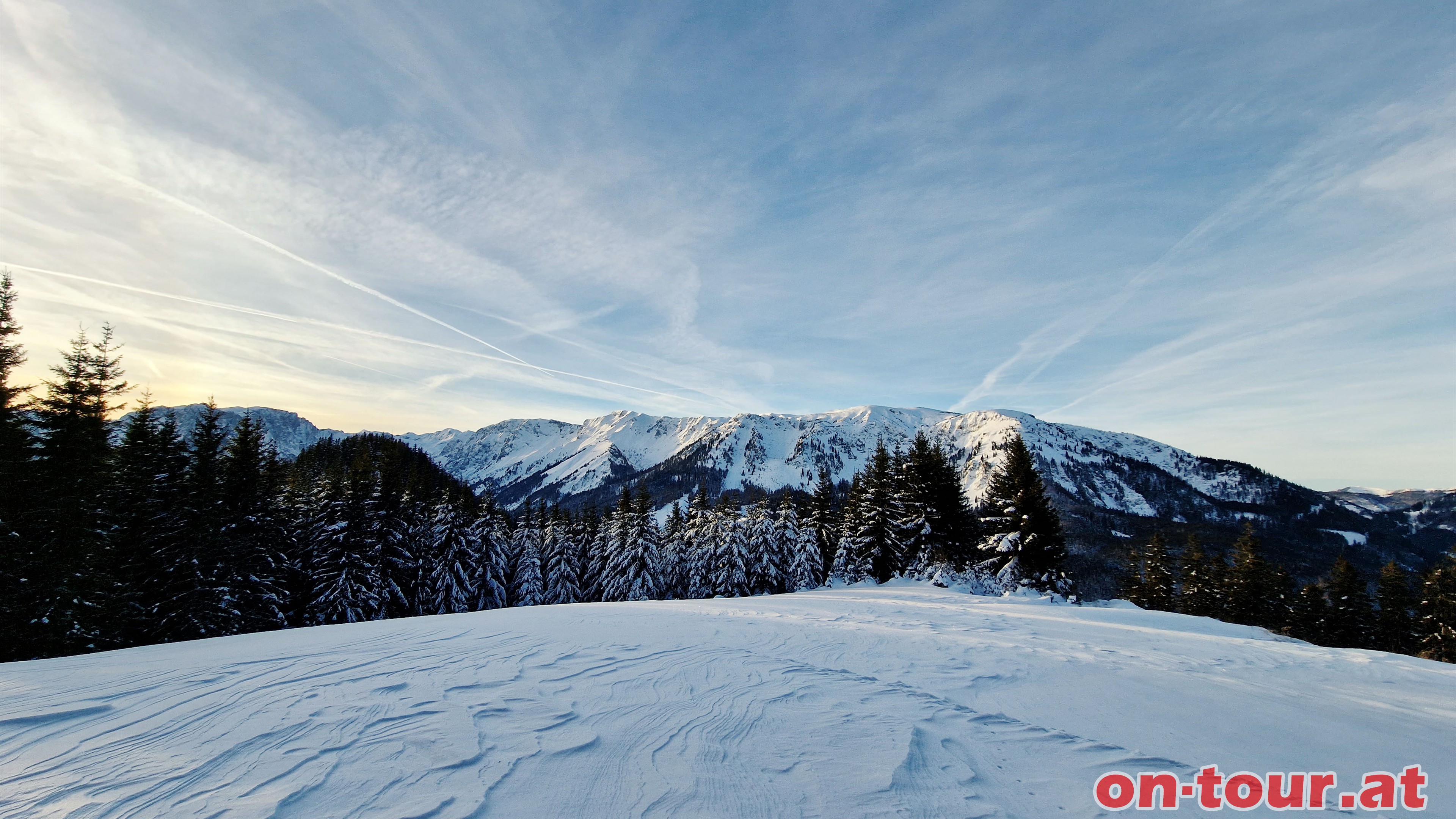 Abfahrt zur Seebergalm mit Blick auf den Hochschwab.