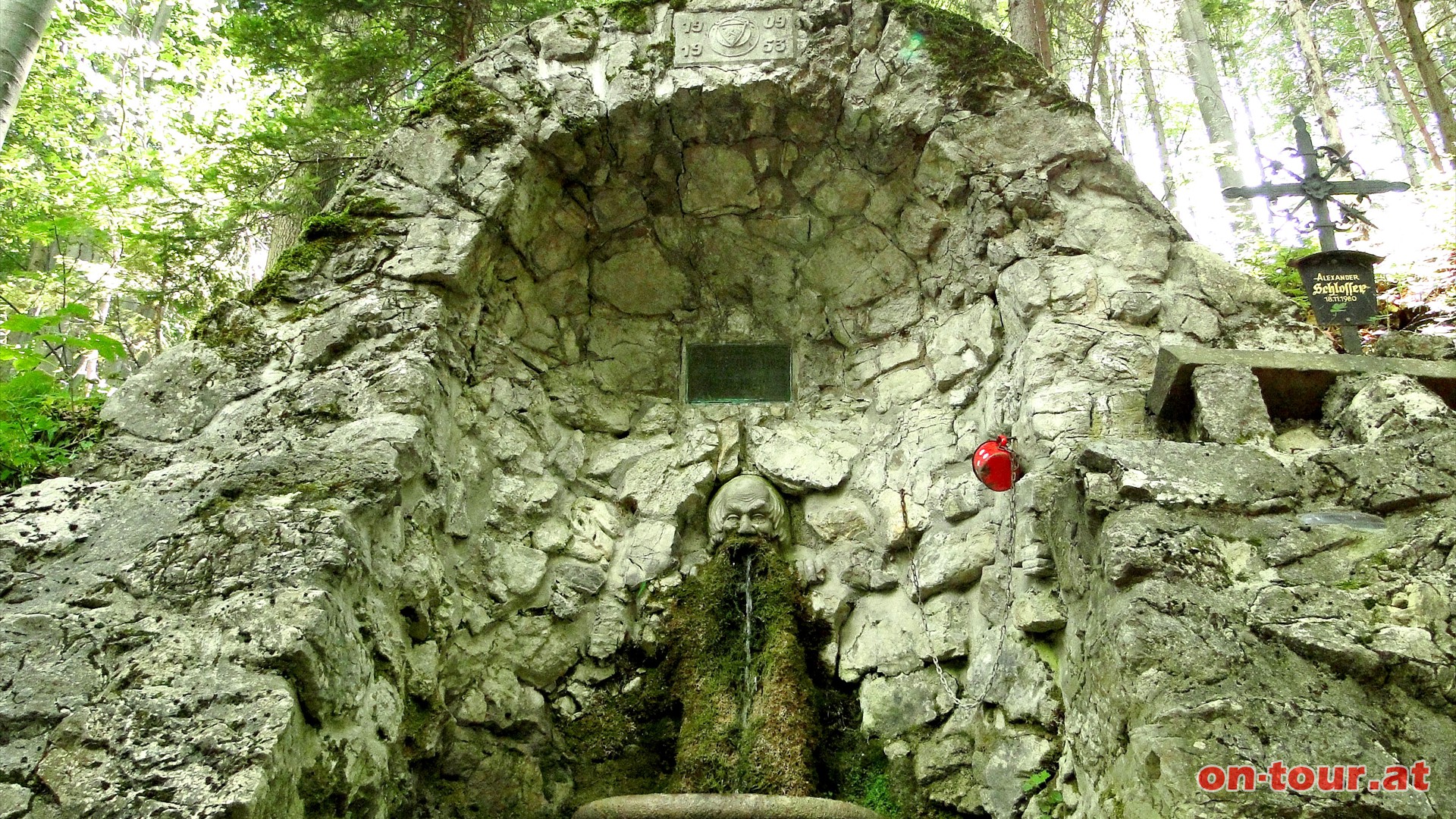 Der Wildenauer Brunnen.
