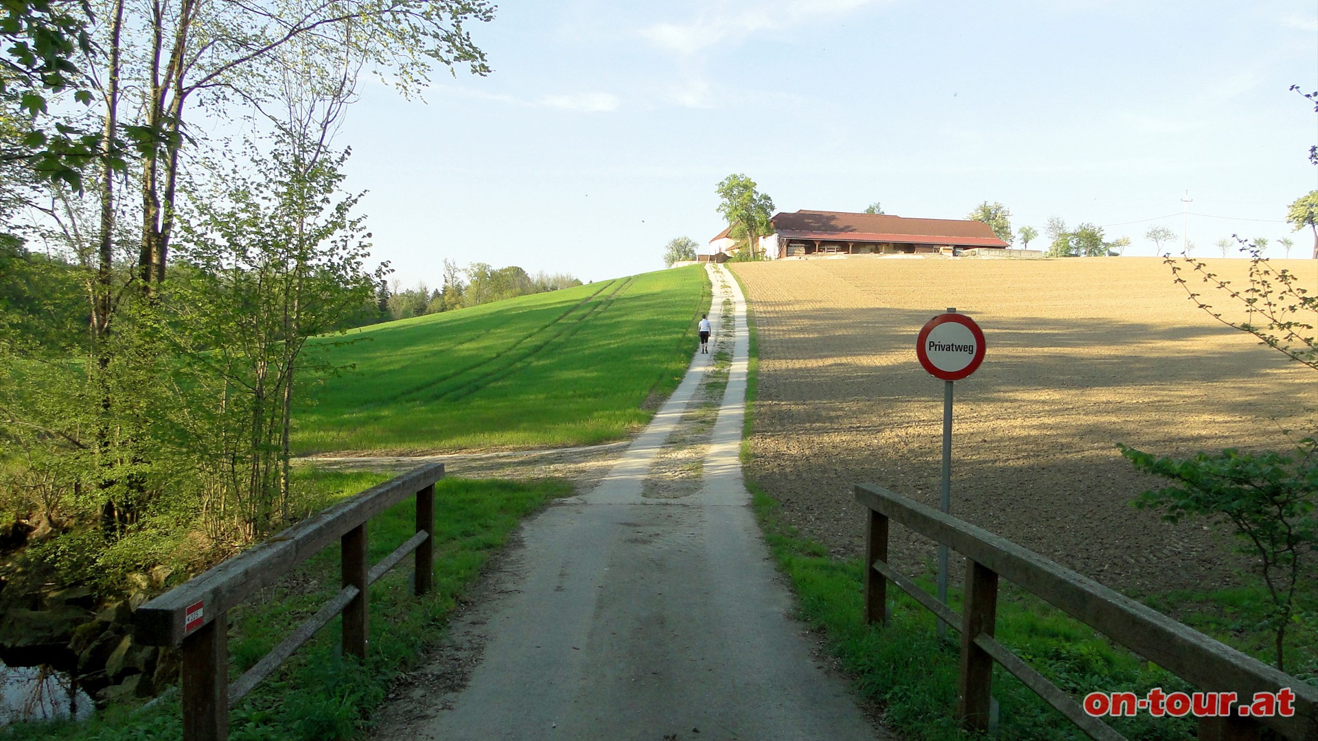 Weiter ber verkehrsarme Straen Richtung Norden. Engelsberg, Lixing, Litzlach und schlielich ........