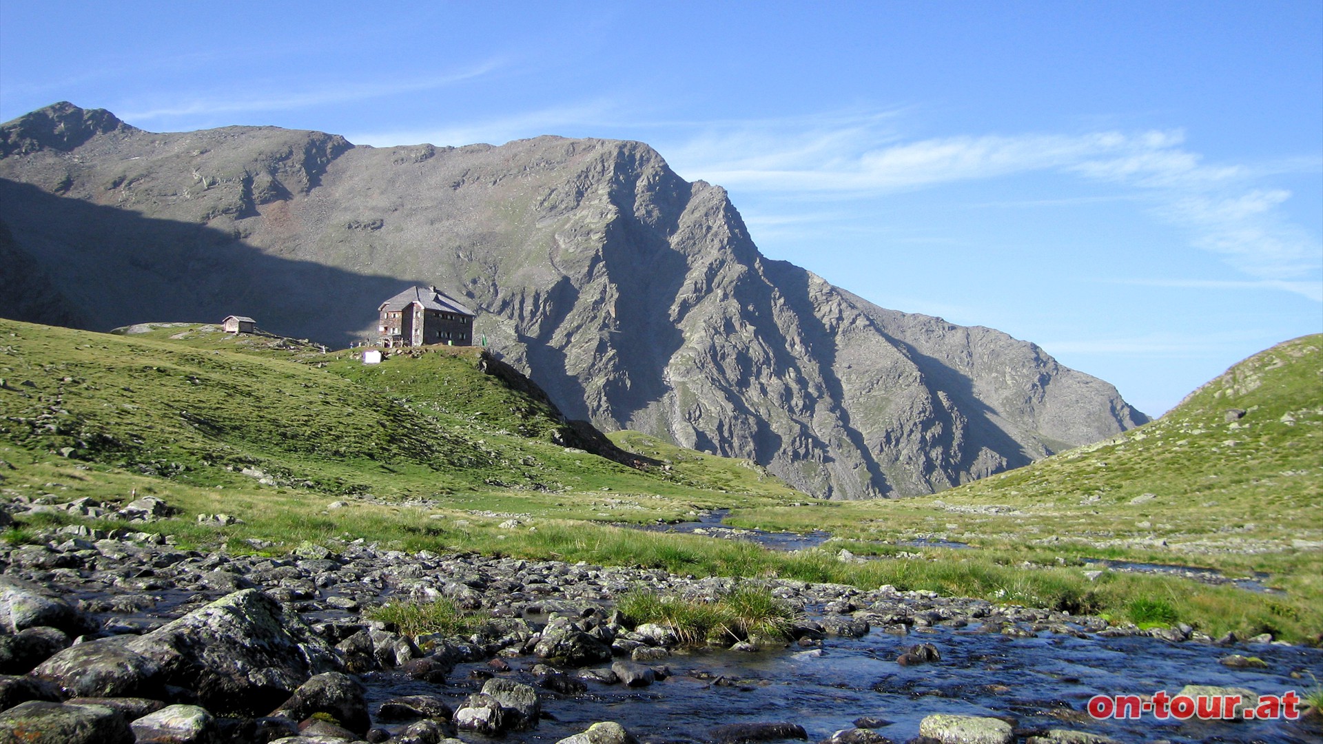 Rckblick zur Hochschoberhtte mit dem Rotkofel dahinter.