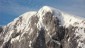 Die höchste Erhebung im langgestreckten Hochschwabmassiv ist der gleichnamige Hochschwab Gipfel (links mit Kreuz).