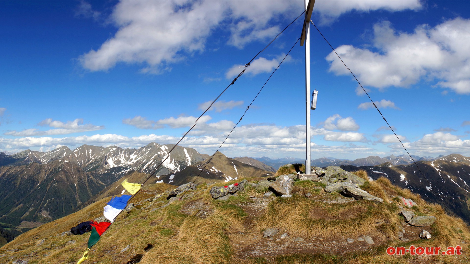 Der Gipfel des Genusses, der Hochschwung, umgeben von den Rottenmanner-, Triebener-, Seckauer- und Wlzer Tauern.