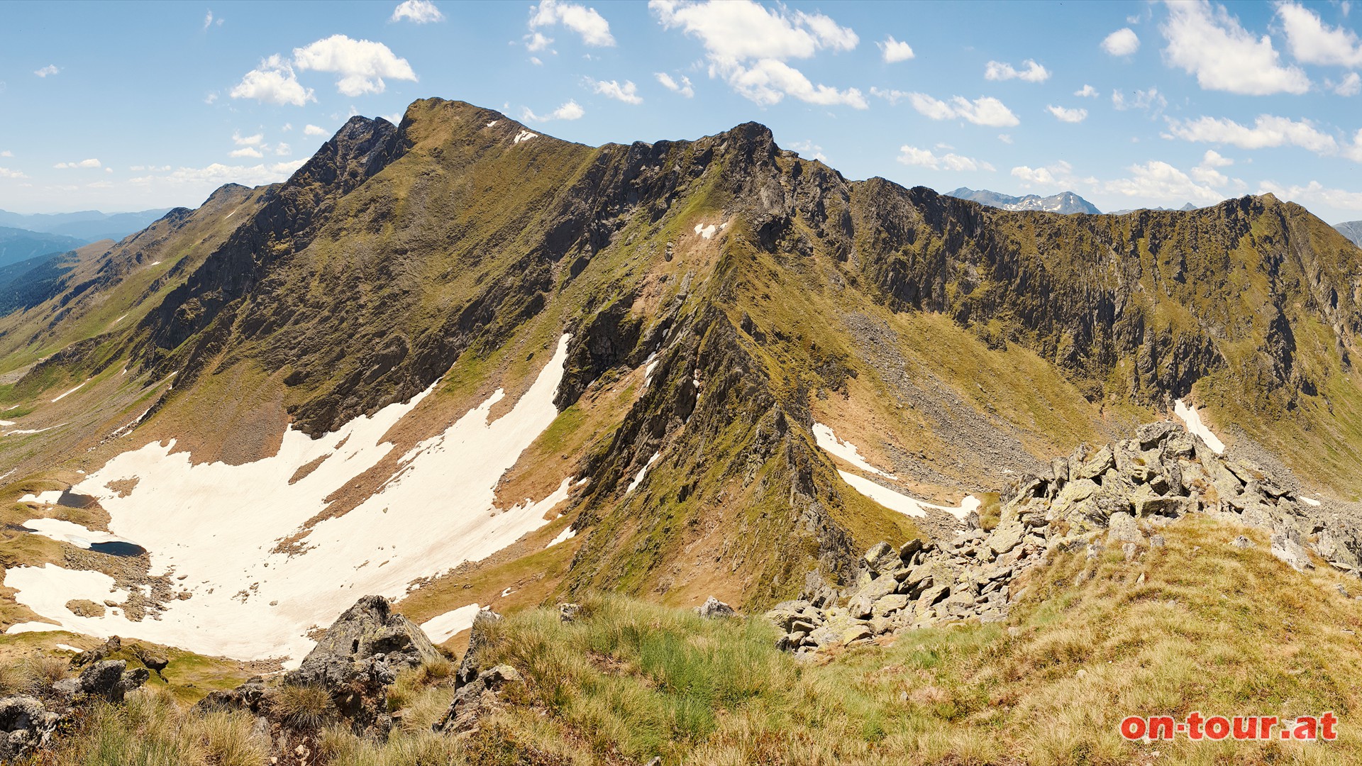 Rckblick zu Grat, Narrenspitze, Aarfeldspitz und Hornfeldspitze.