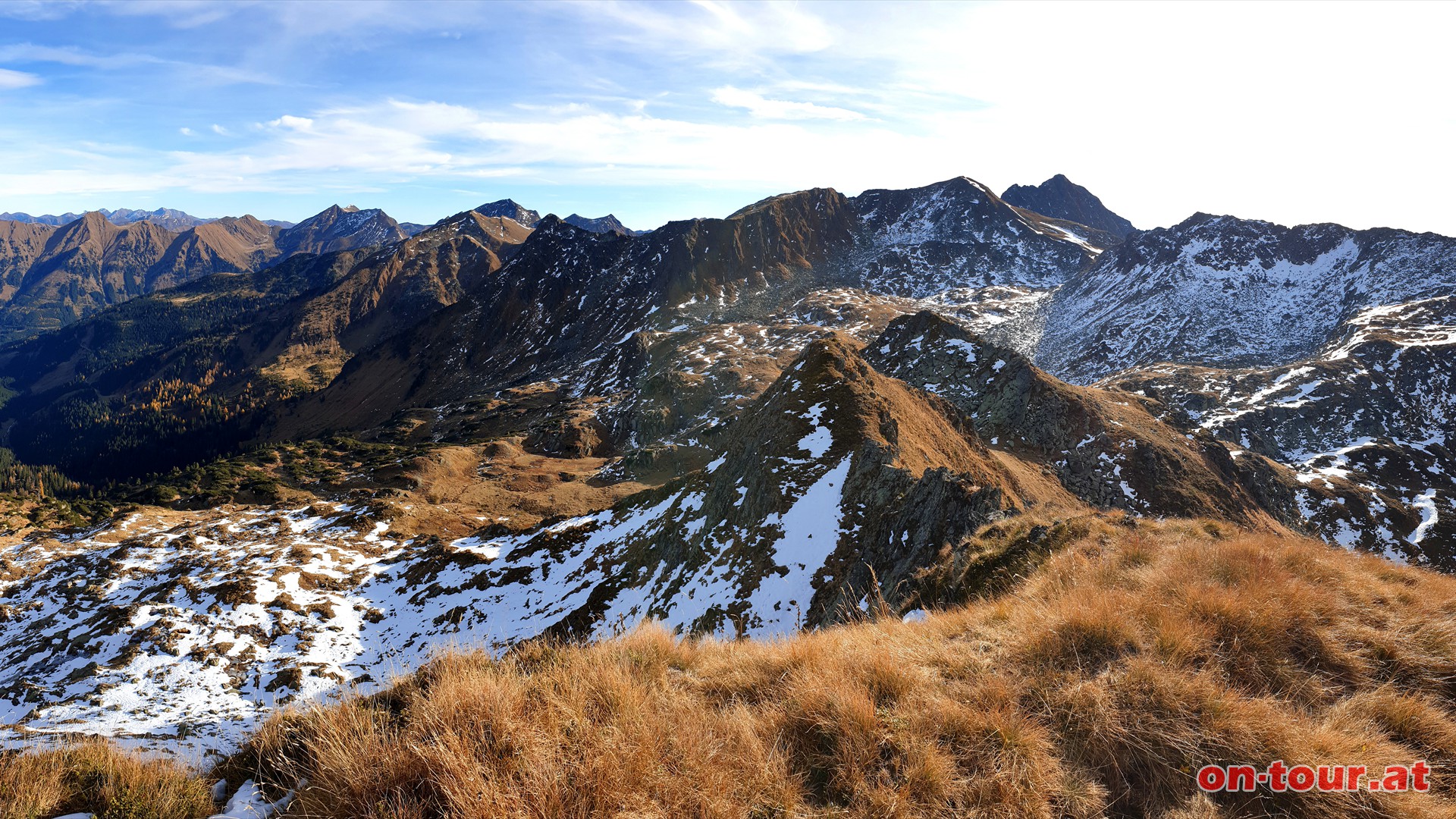 Gamskarspitze; SO-Panorama mit Schoberspitze (rechts).