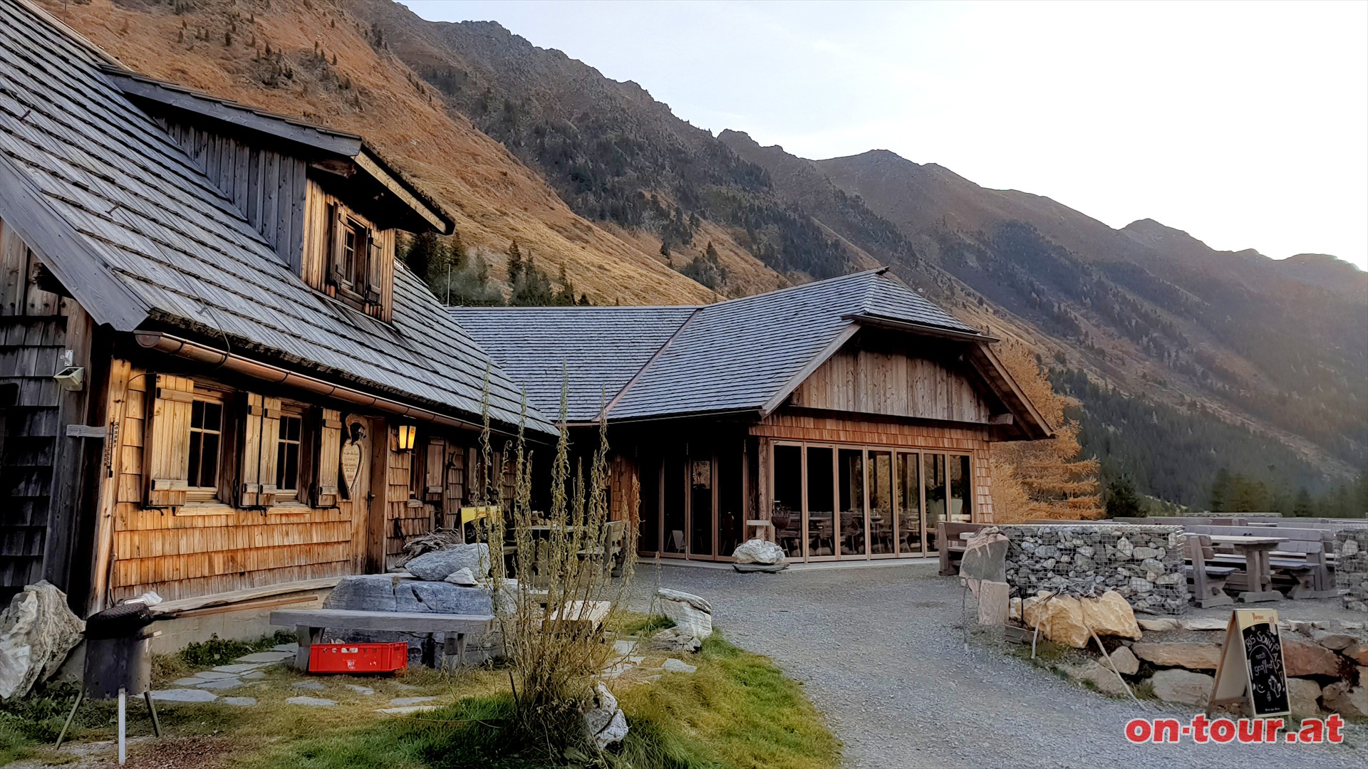 Start; Parkplatz bei der Hlzlerhtte.