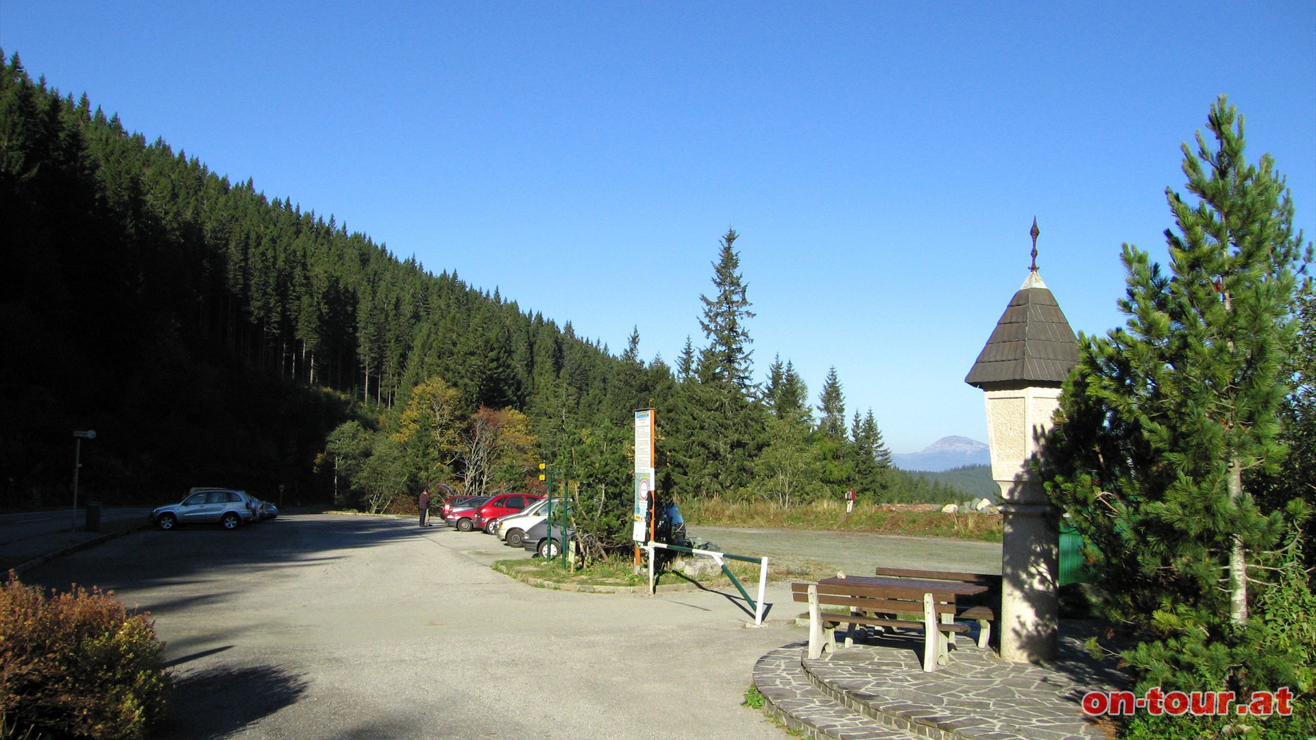 Tourstart am Parkplatz auf dem Feistritzsattel.