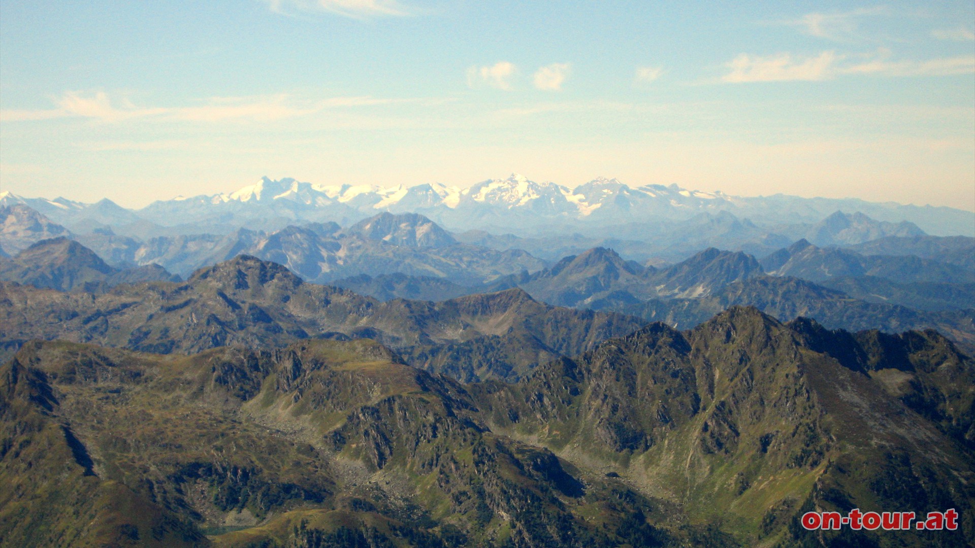 Weiter westlich die Glocknergruppe und der Groglockner.