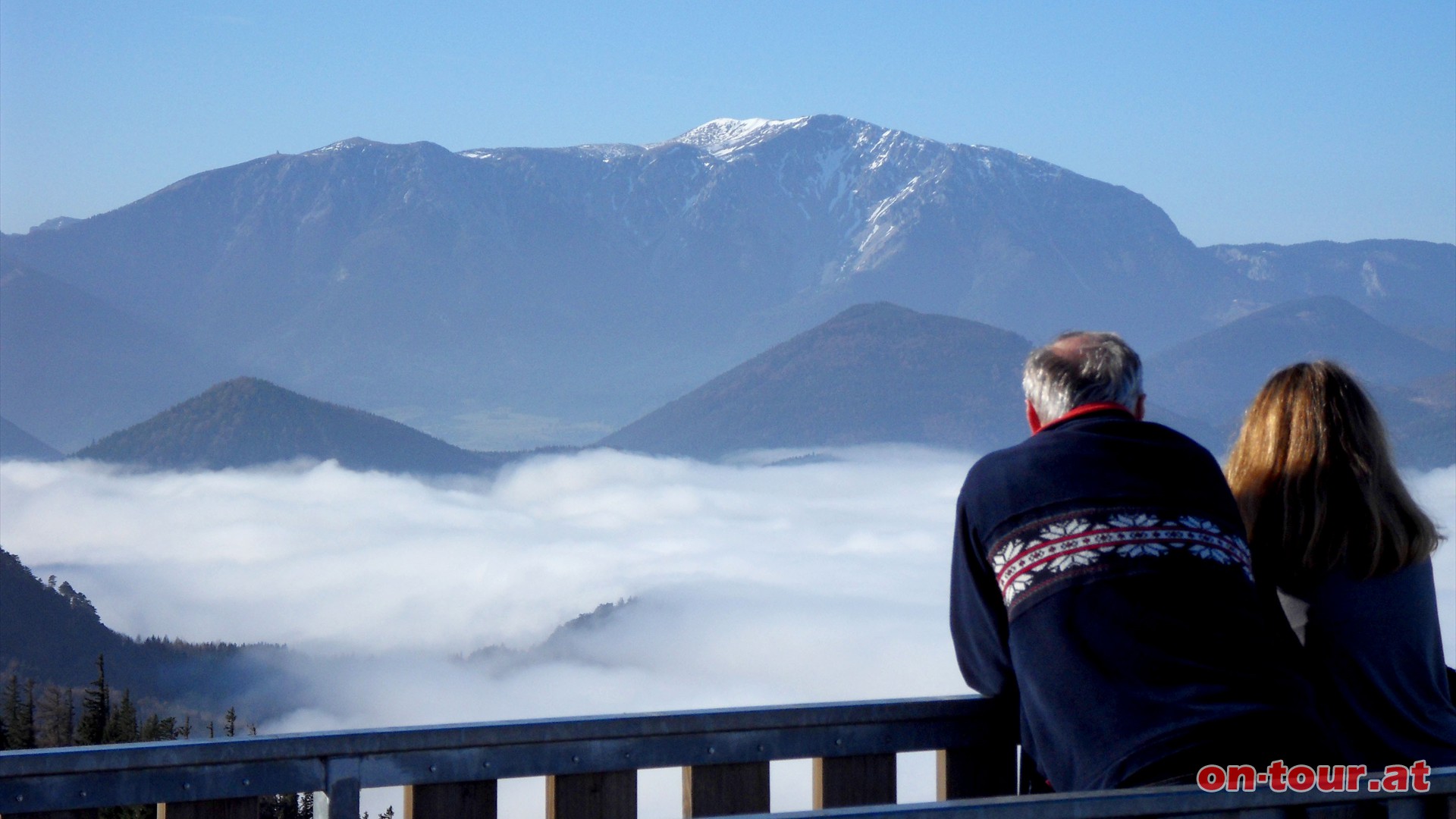 Der eindrucksvolle Schneeberg im Sdwesten.